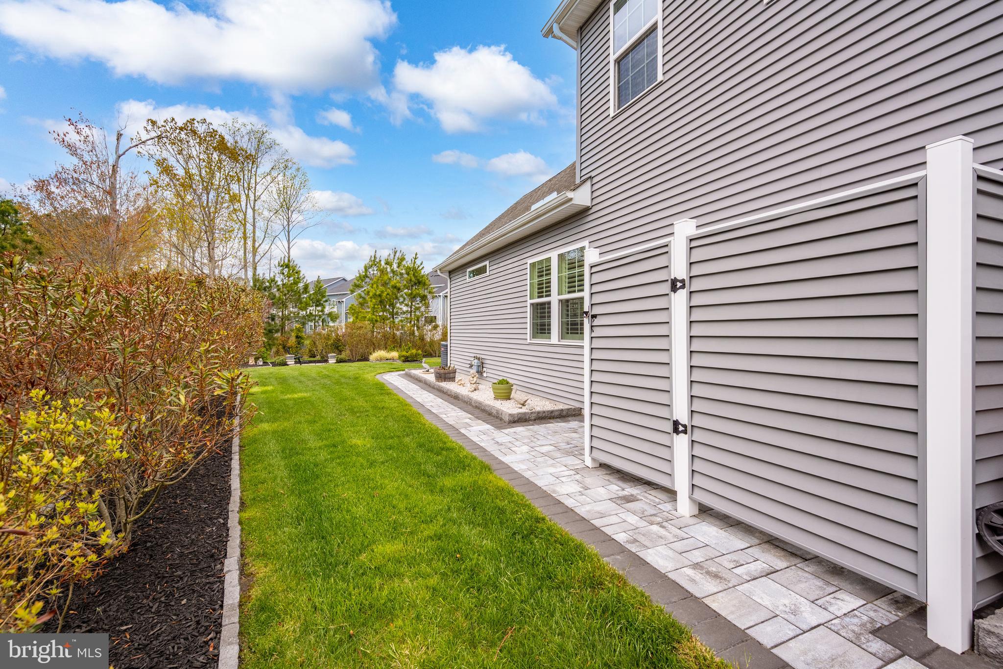 SILVER WOODS - Residential
