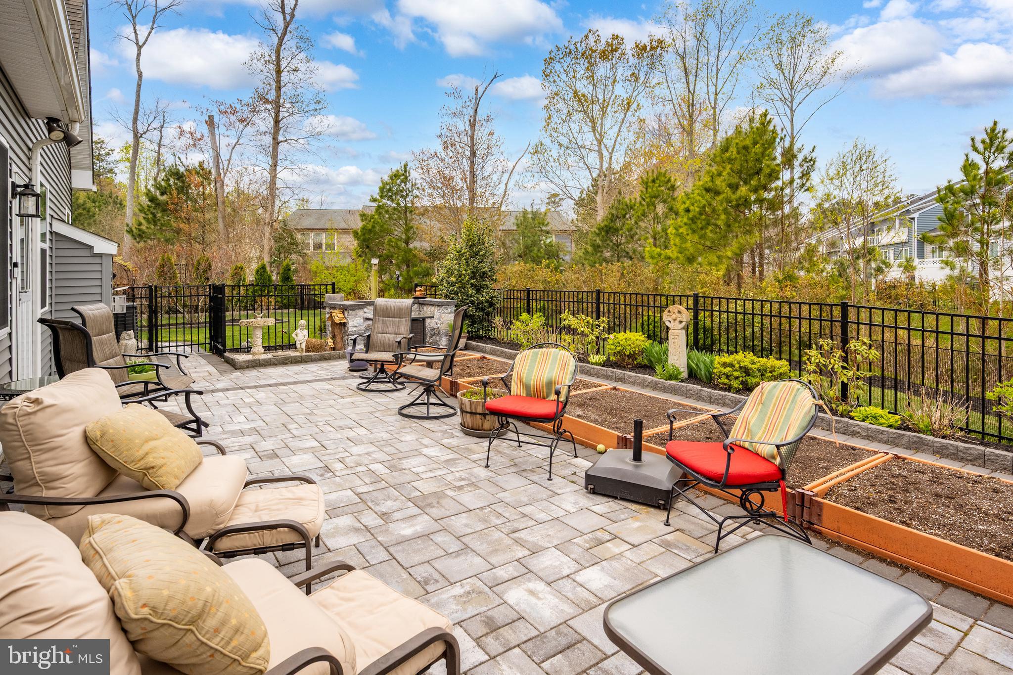 SILVER WOODS - Residential