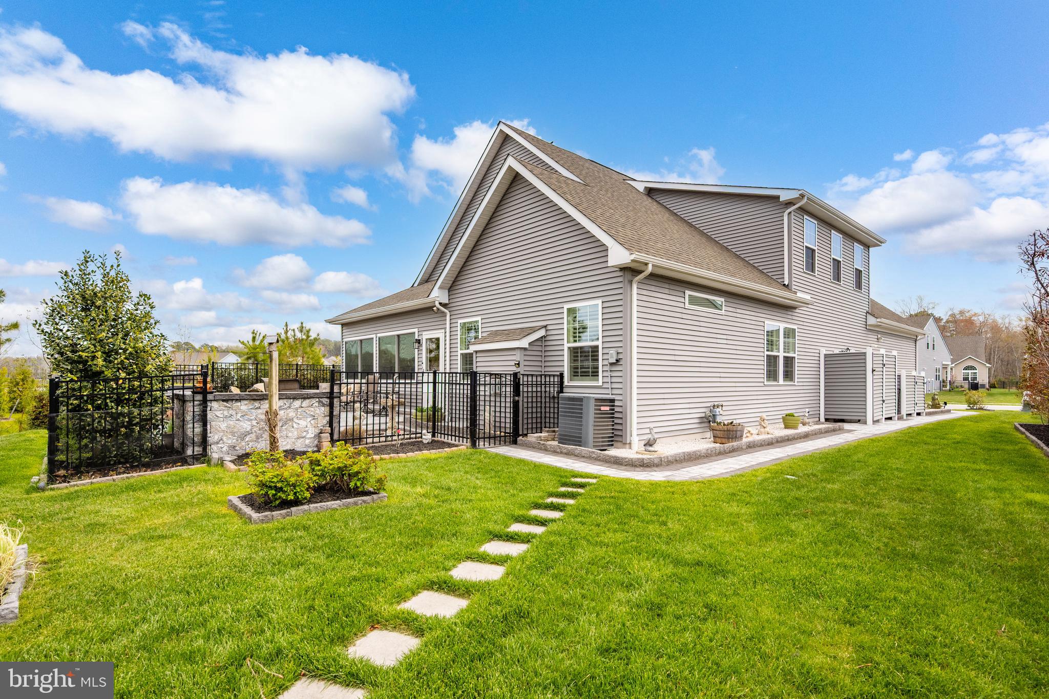 SILVER WOODS - Residential