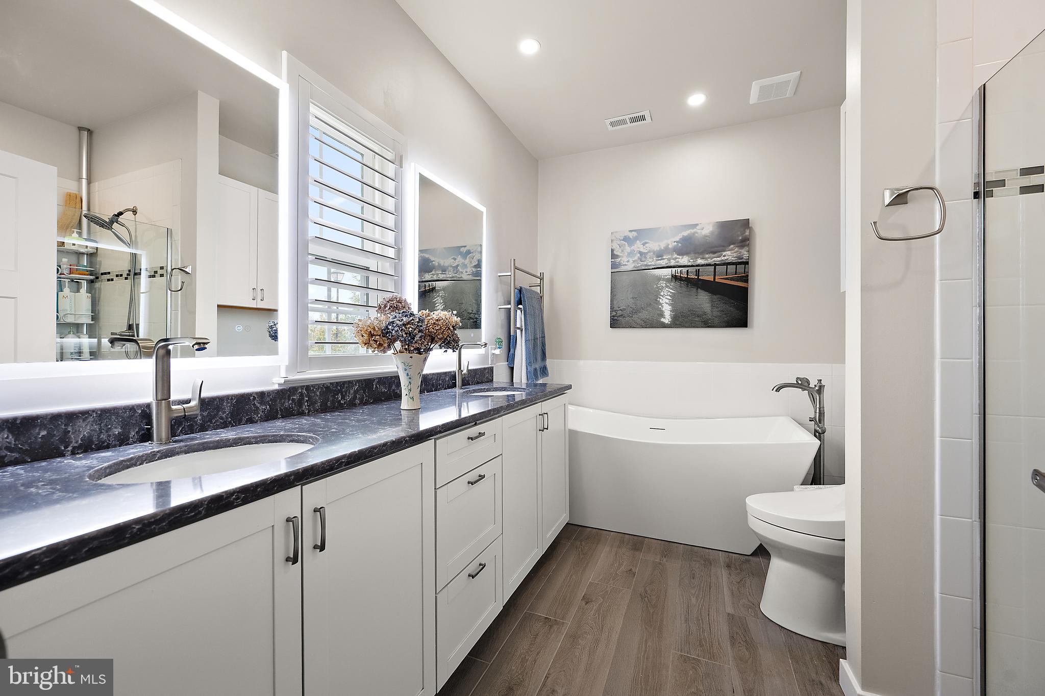 SILVER WOODS - Residential
