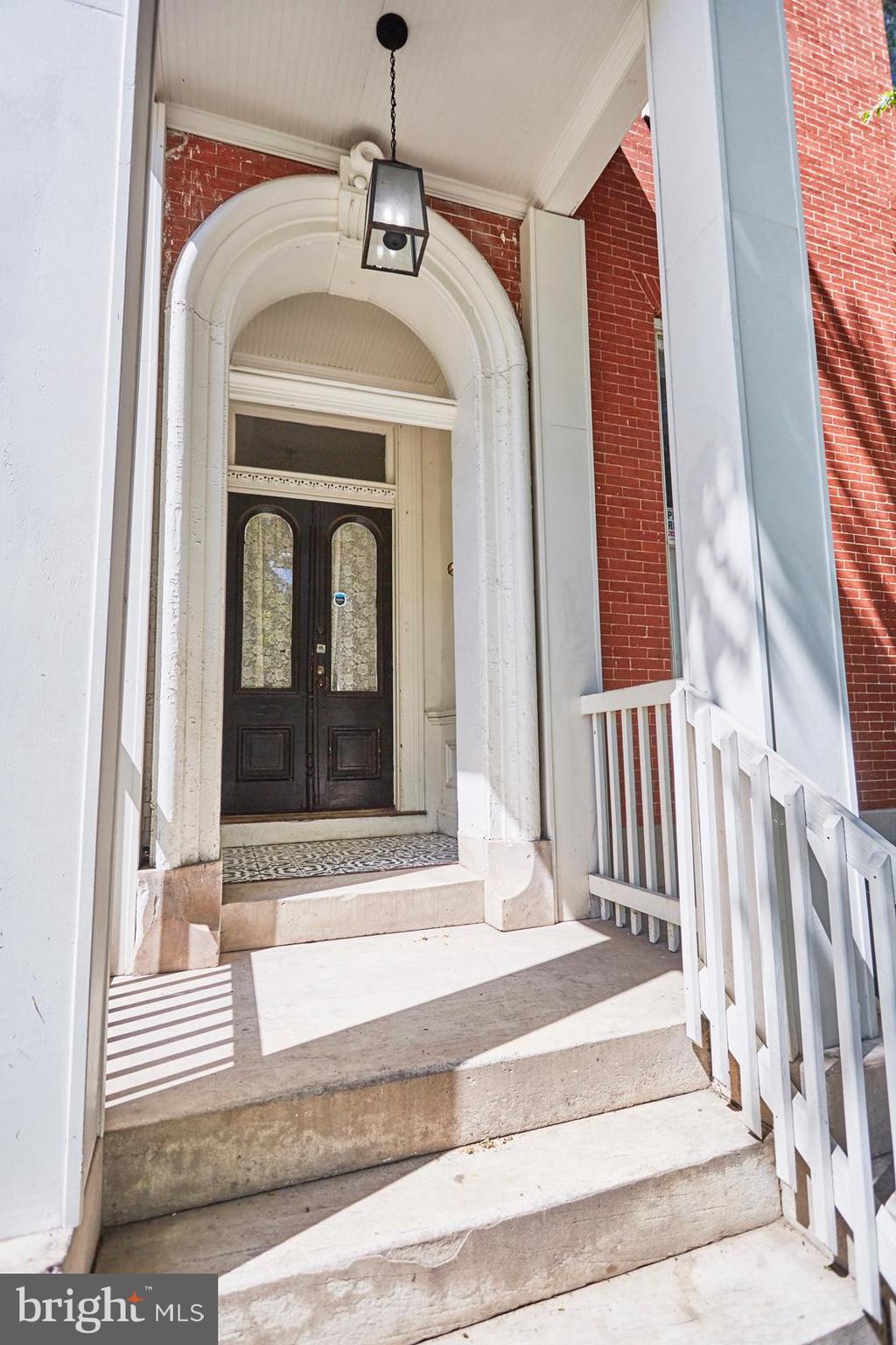 FRANKLIN SQUARE HISTORIC DISTRICT - Residential