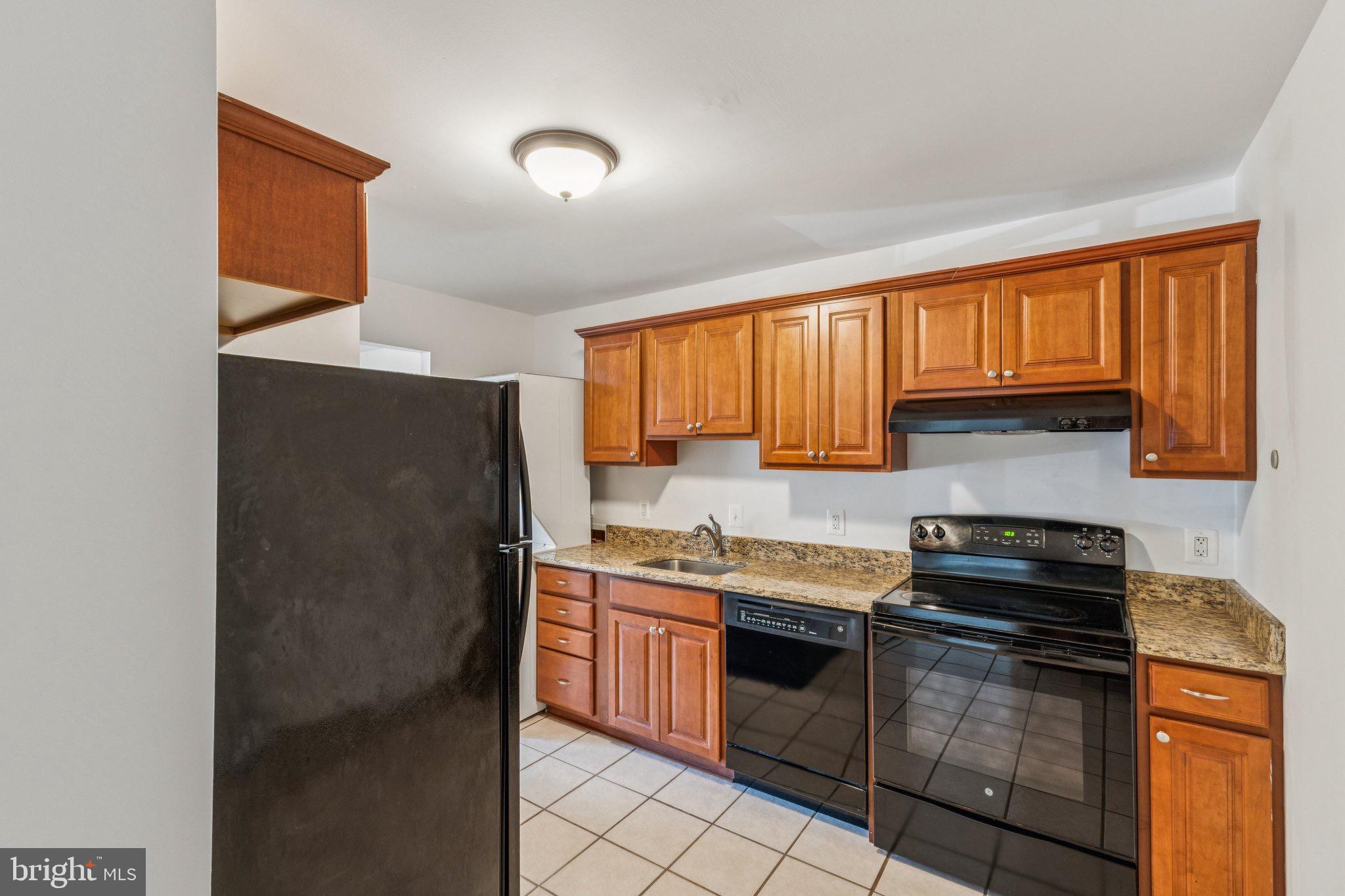 COLUMBIA TOWERS - Residential