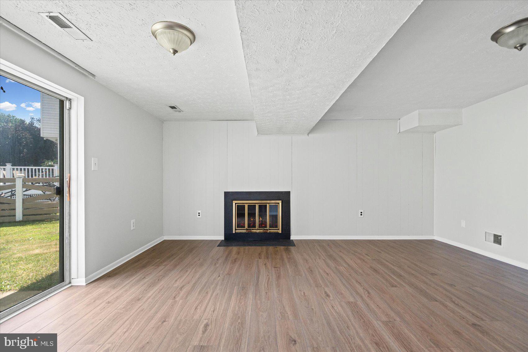 NORTH GATE HALL - Residential
