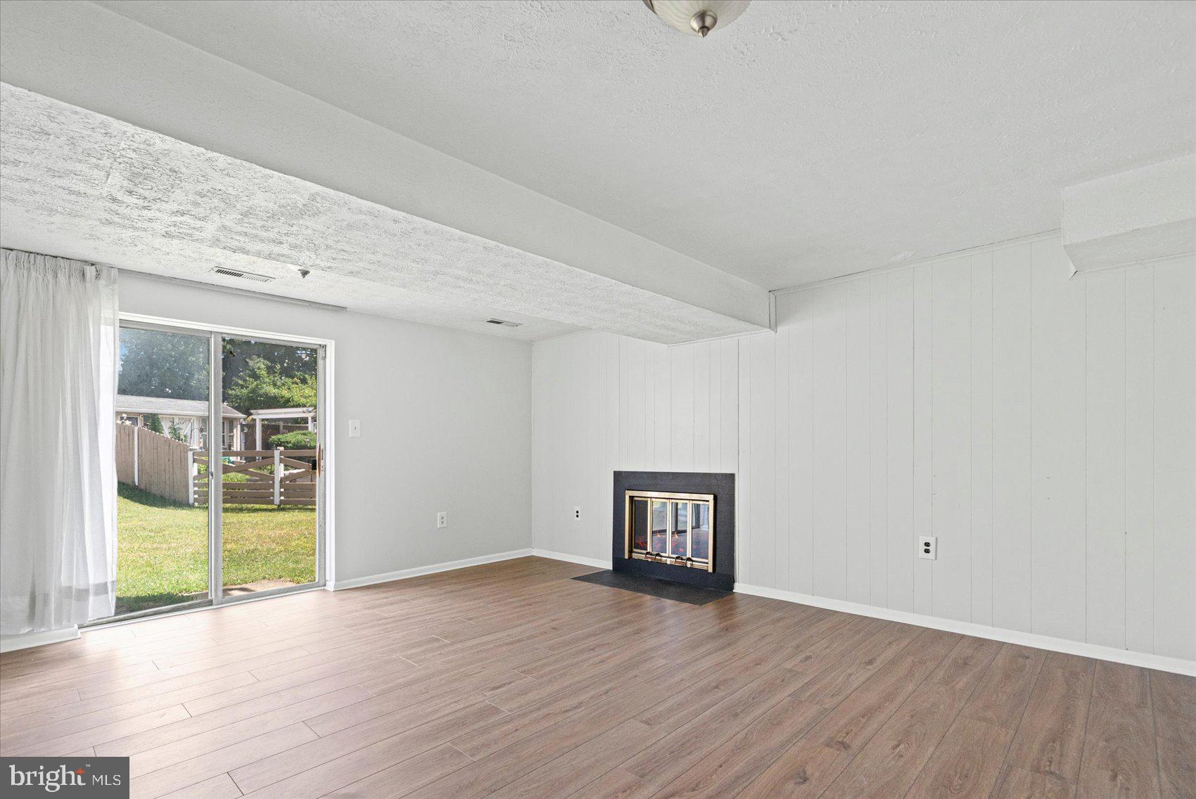 NORTH GATE HALL - Residential