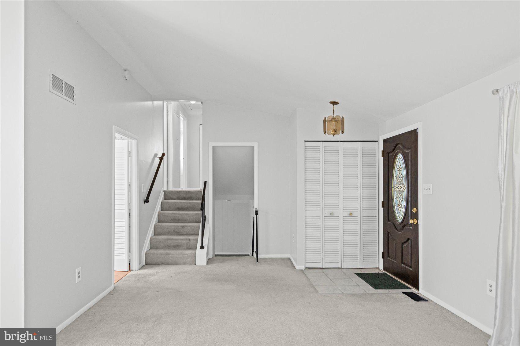 NORTH GATE HALL - Residential