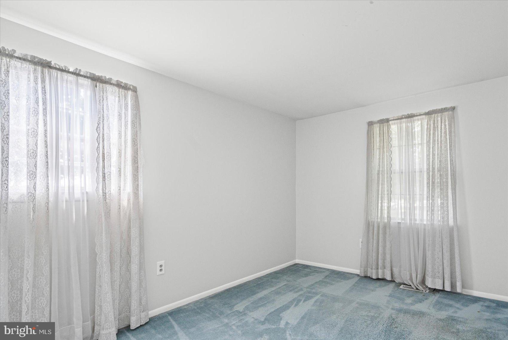 NORTH GATE HALL - Residential