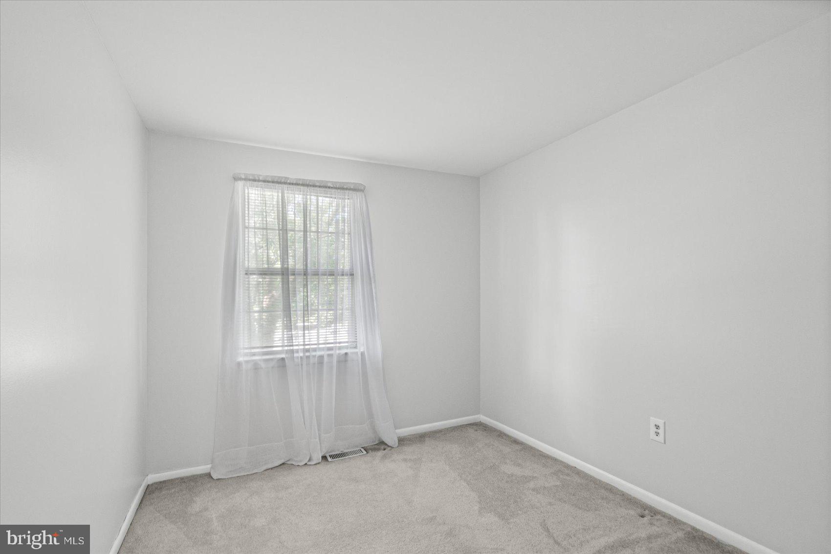 NORTH GATE HALL - Residential