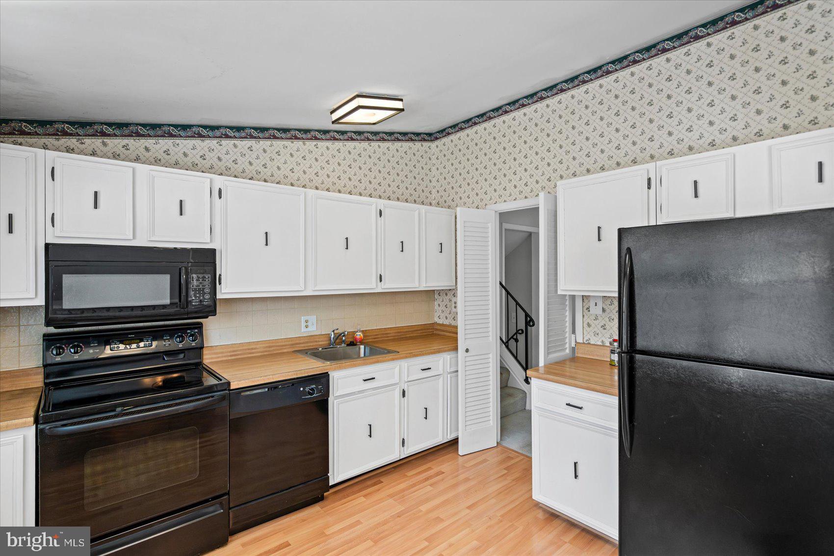 NORTH GATE HALL - Residential