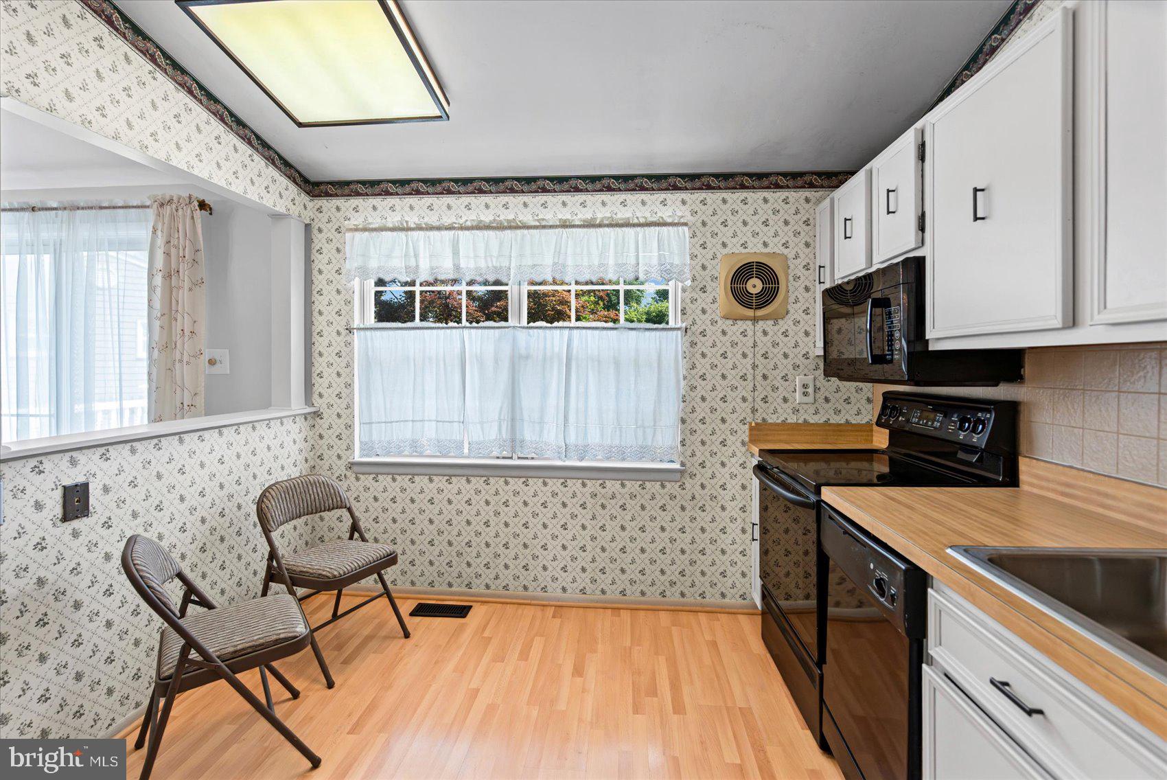 NORTH GATE HALL - Residential