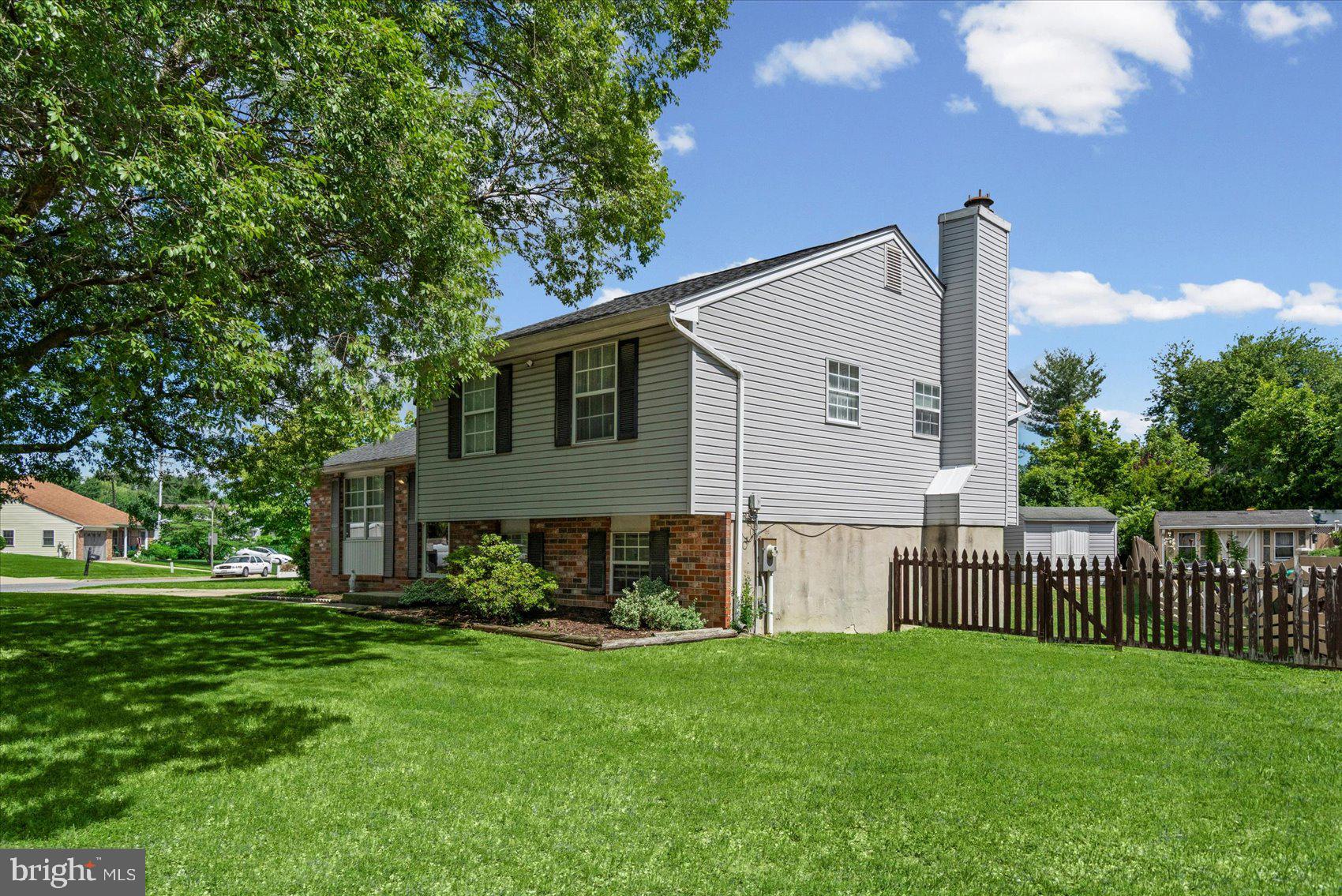 NORTH GATE HALL - Residential