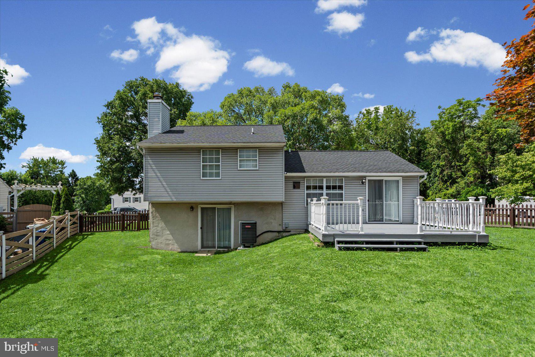 NORTH GATE HALL - Residential