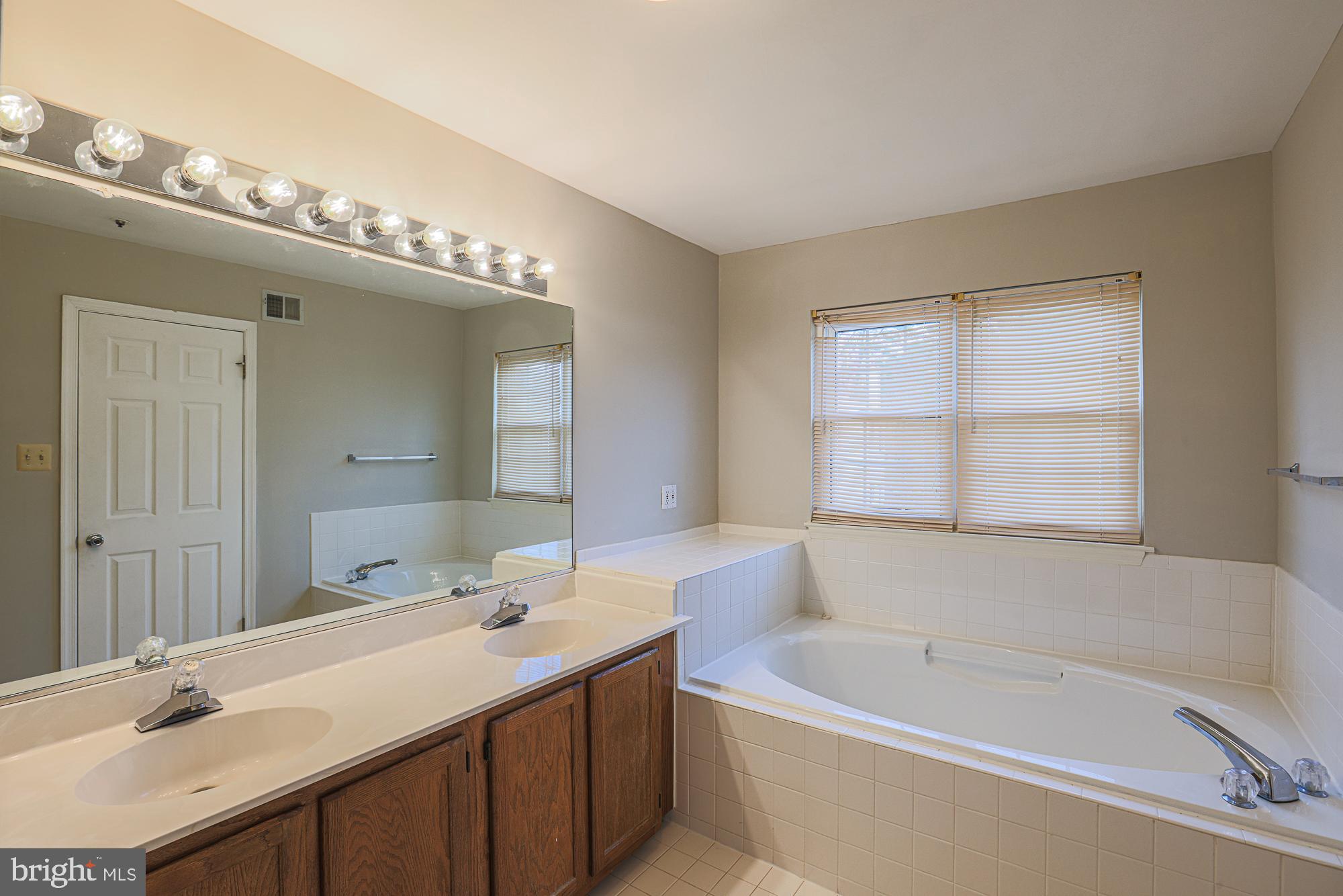 MONTPELIER HILLS - Residential