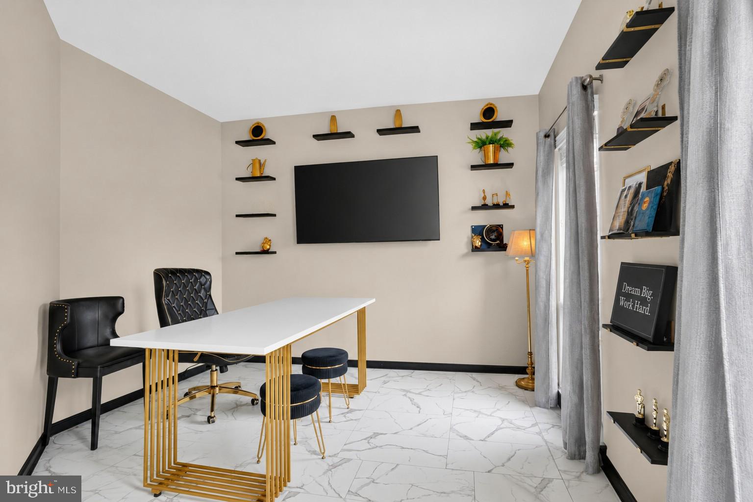 MARY-CATHERINE ESTATES - Residential