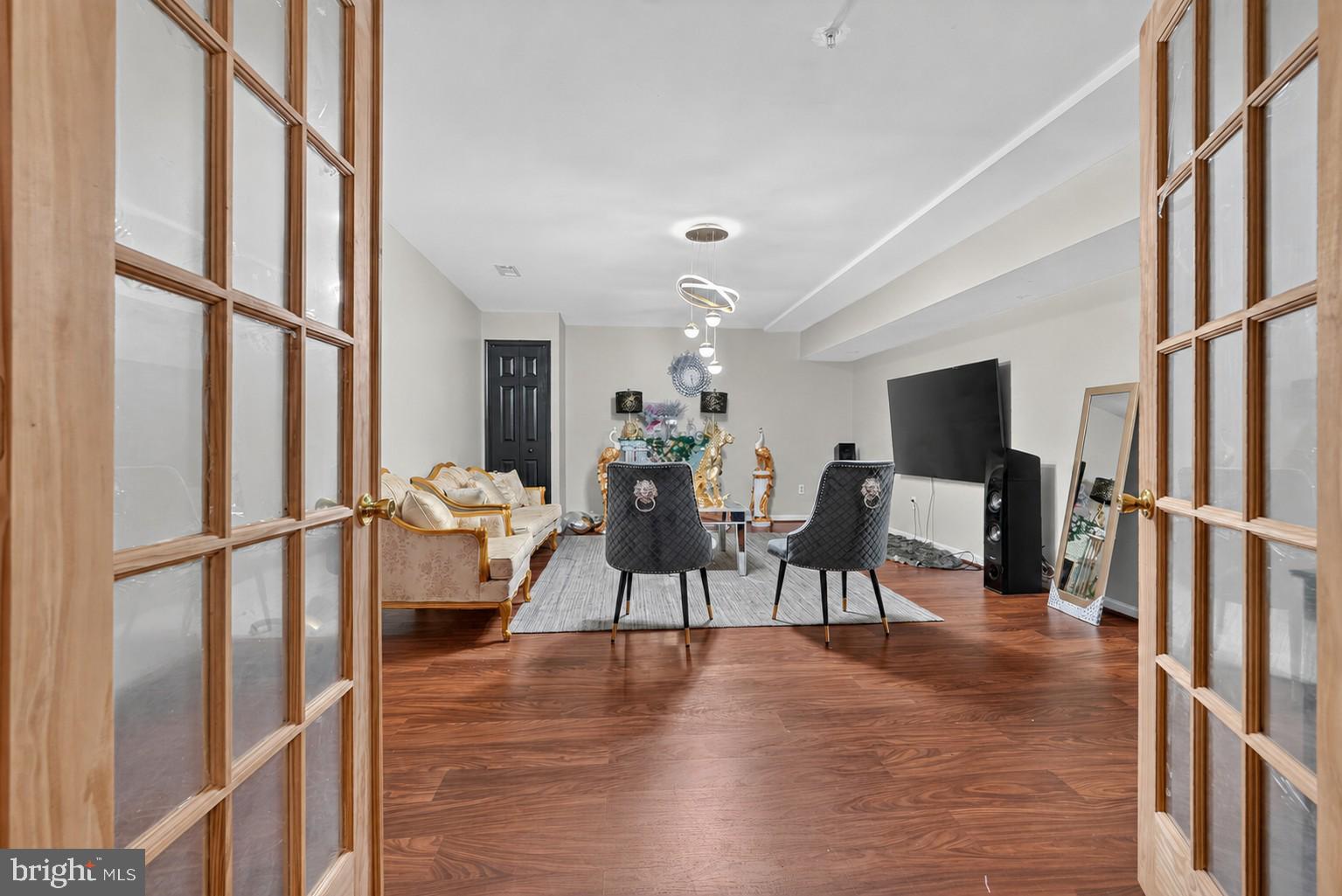 MARY-CATHERINE ESTATES - Residential