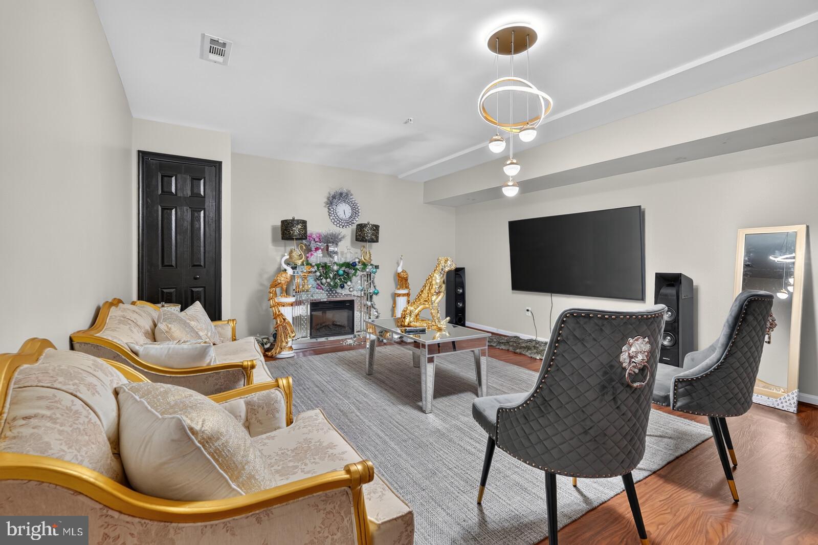 MARY-CATHERINE ESTATES - Residential