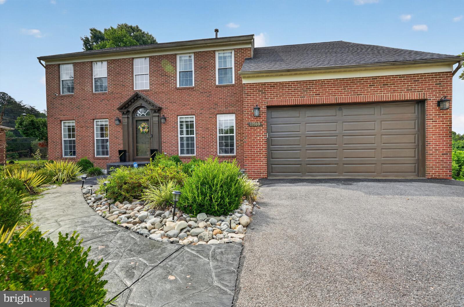 MARY-CATHERINE ESTATES - Residential