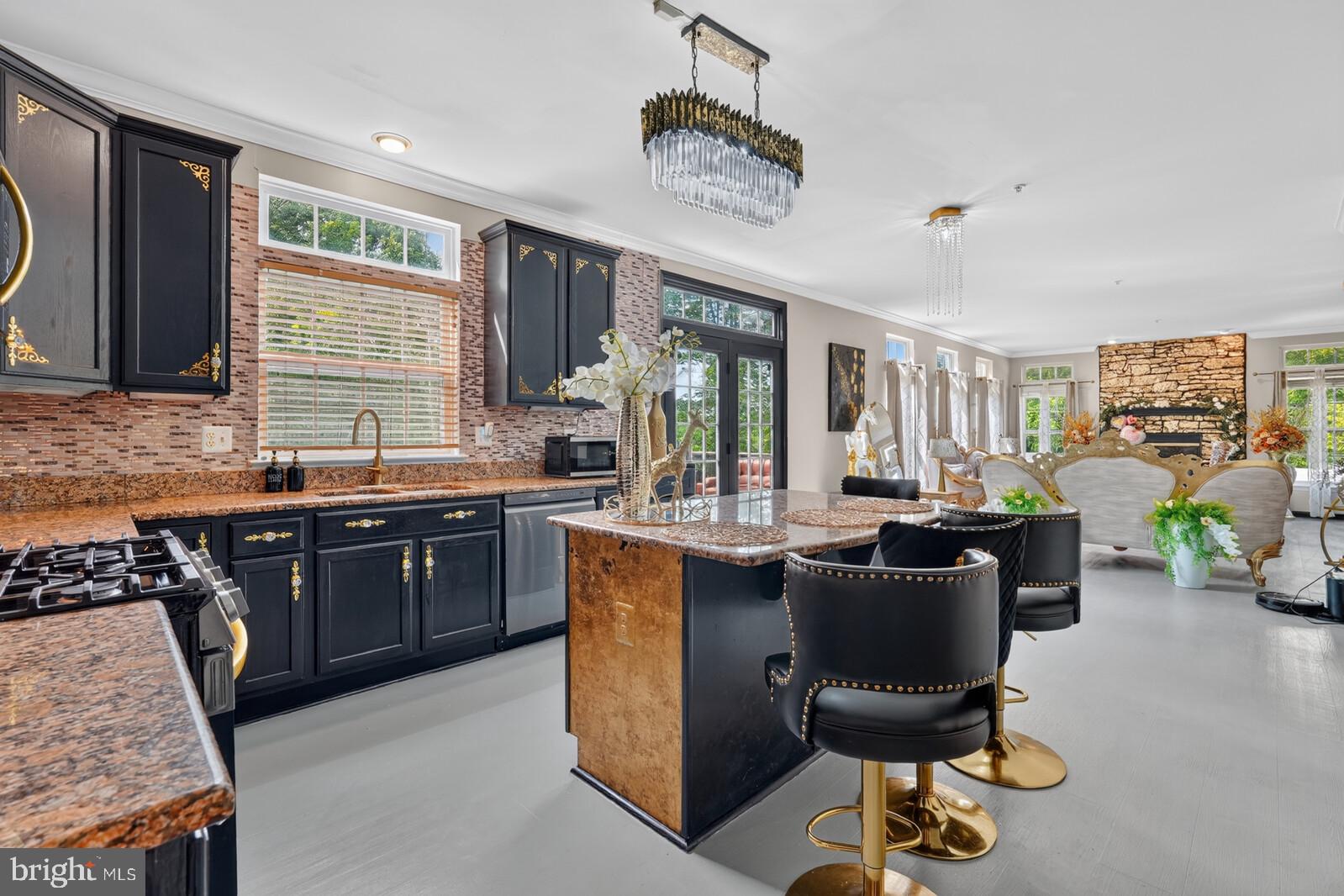 MARY-CATHERINE ESTATES - Residential