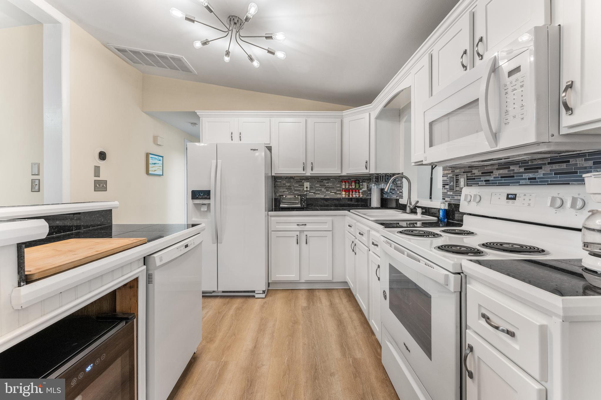 RIVERS EDGE - Residential