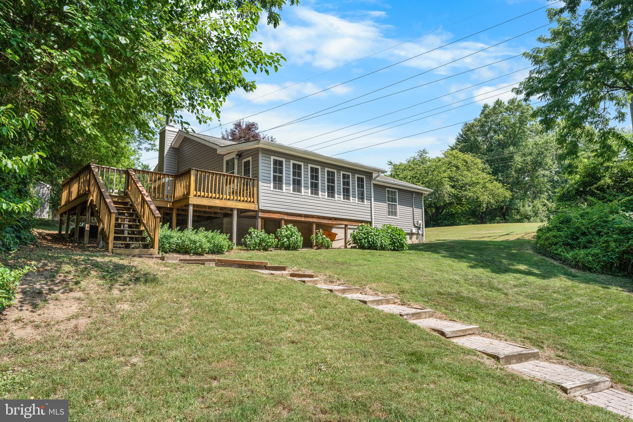 RIVERS EDGE - Residential