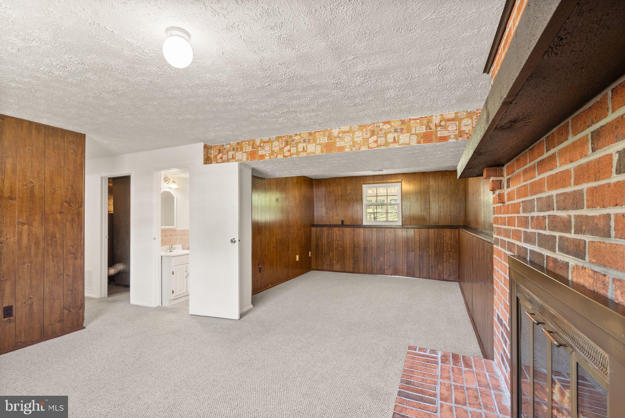 CARDINAL GLEN - Residential