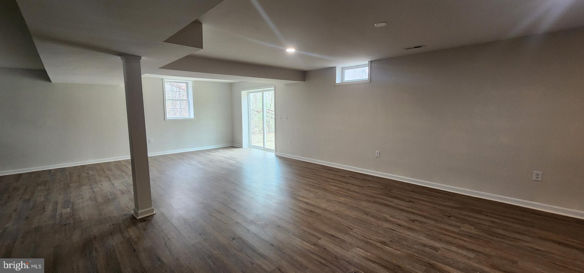 HARTLAKE ESTATES - Residential Lease