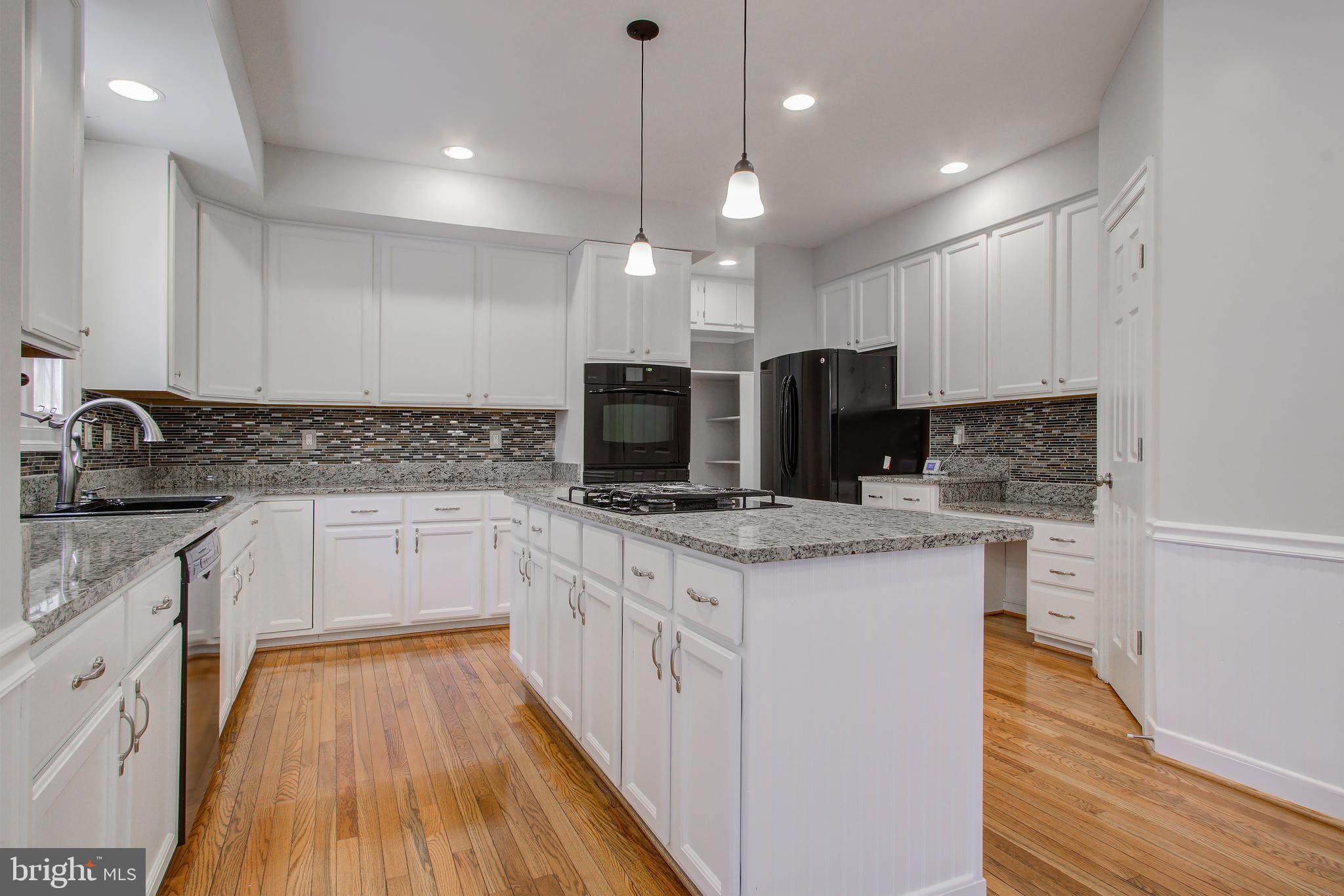 WILLOWS OF POTOMAC - Residential