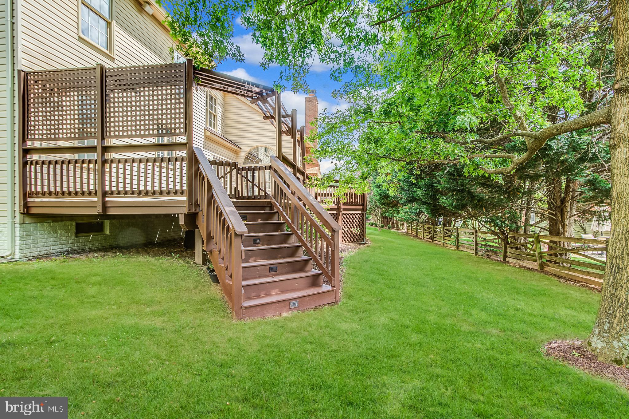 WILLOWS OF POTOMAC - Residential