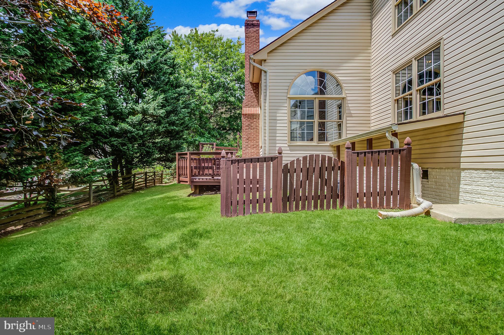 WILLOWS OF POTOMAC - Residential