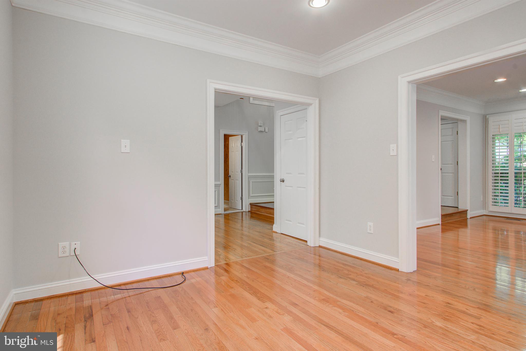 WILLOWS OF POTOMAC - Residential