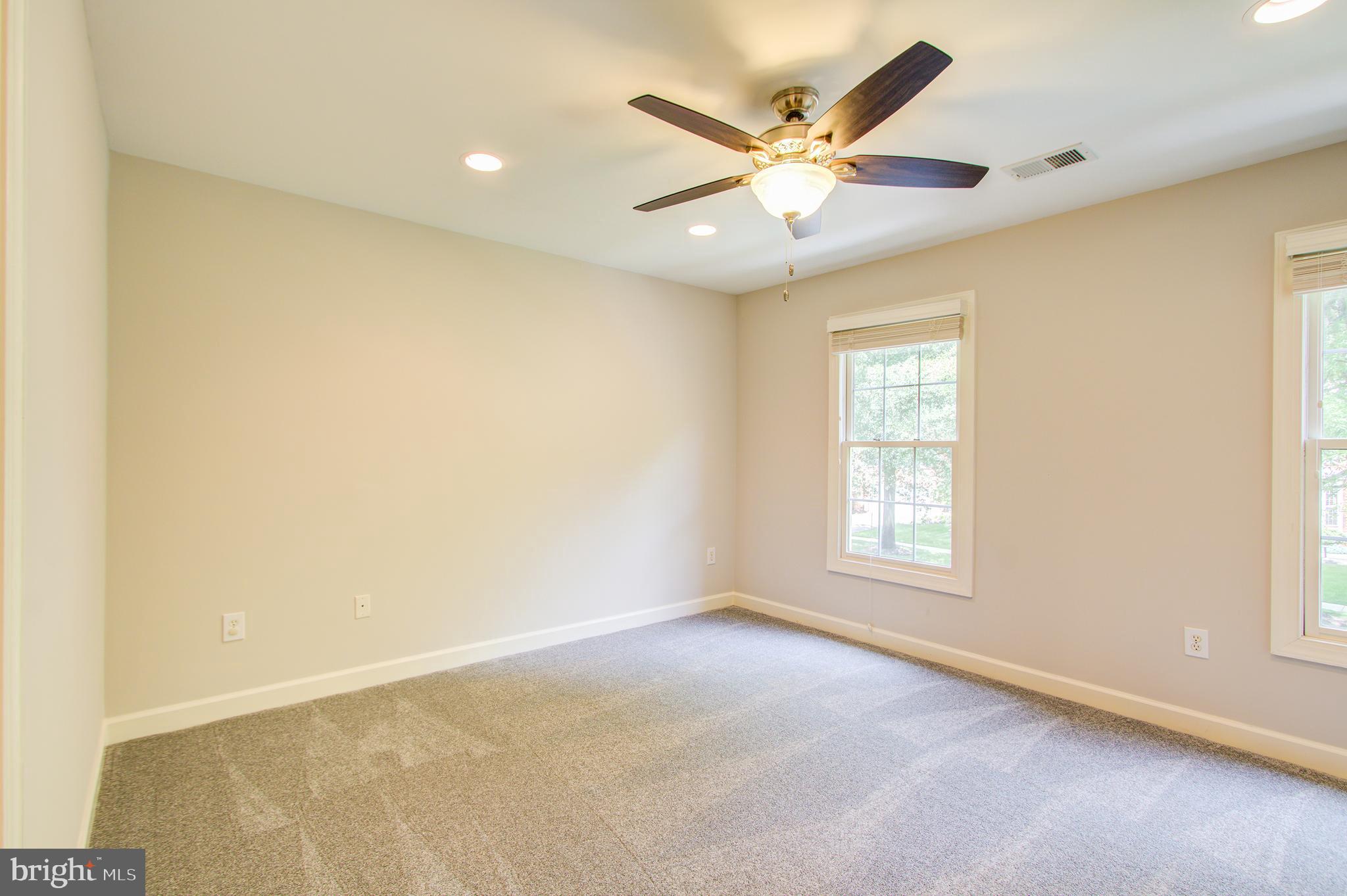 WILLOWS OF POTOMAC - Residential