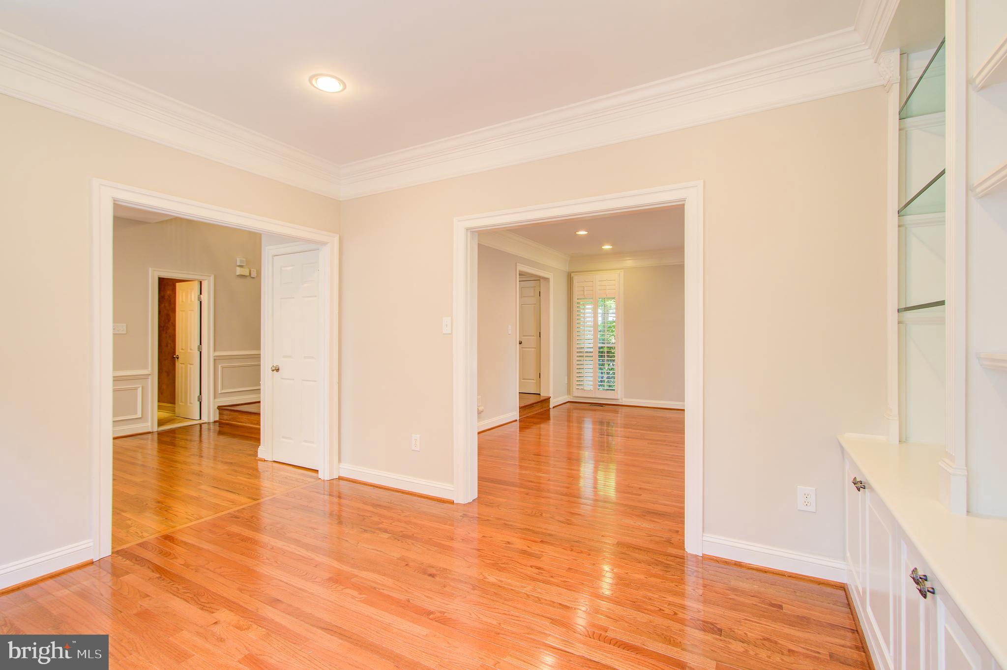 WILLOWS OF POTOMAC - Residential