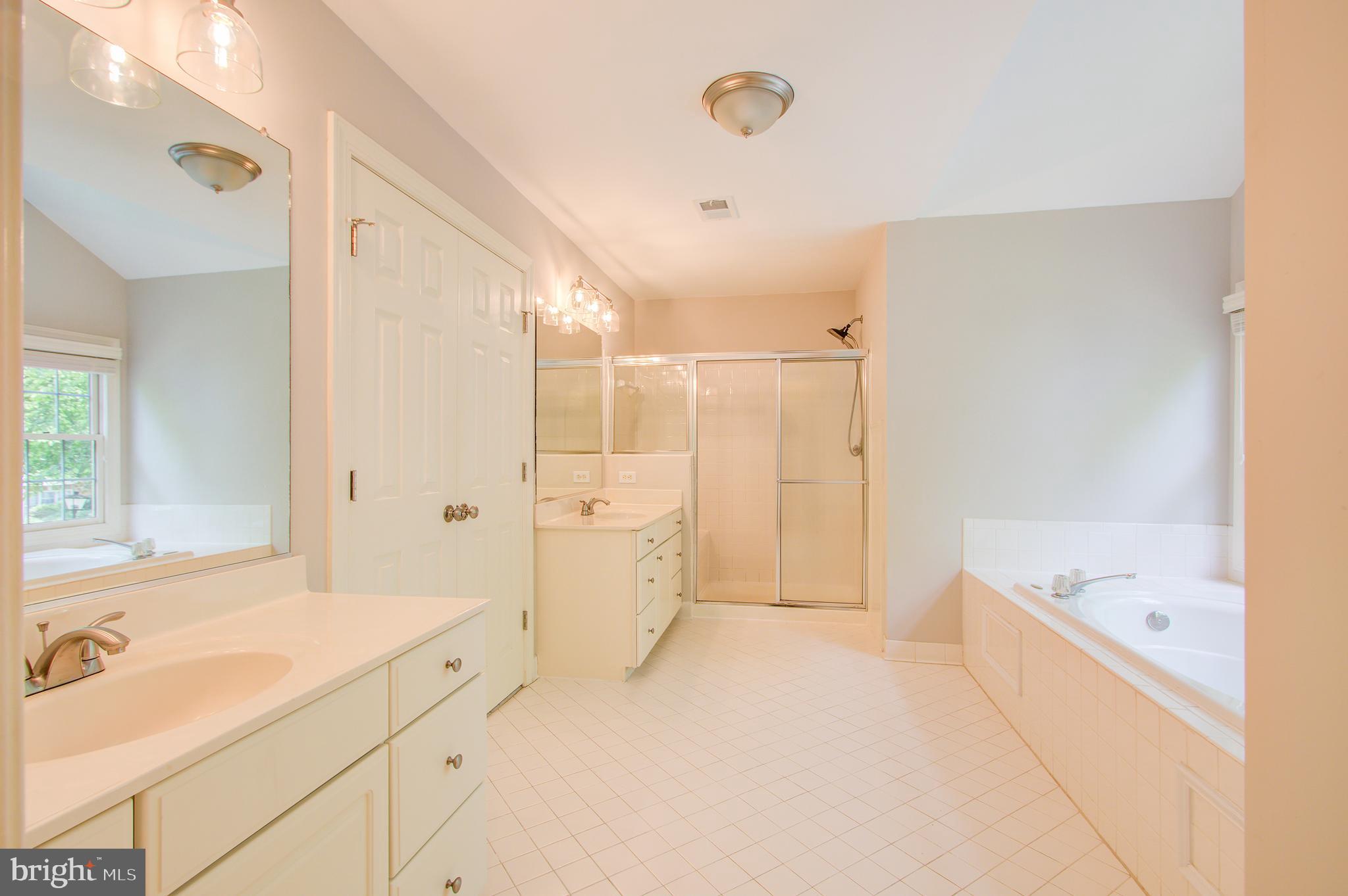 WILLOWS OF POTOMAC - Residential