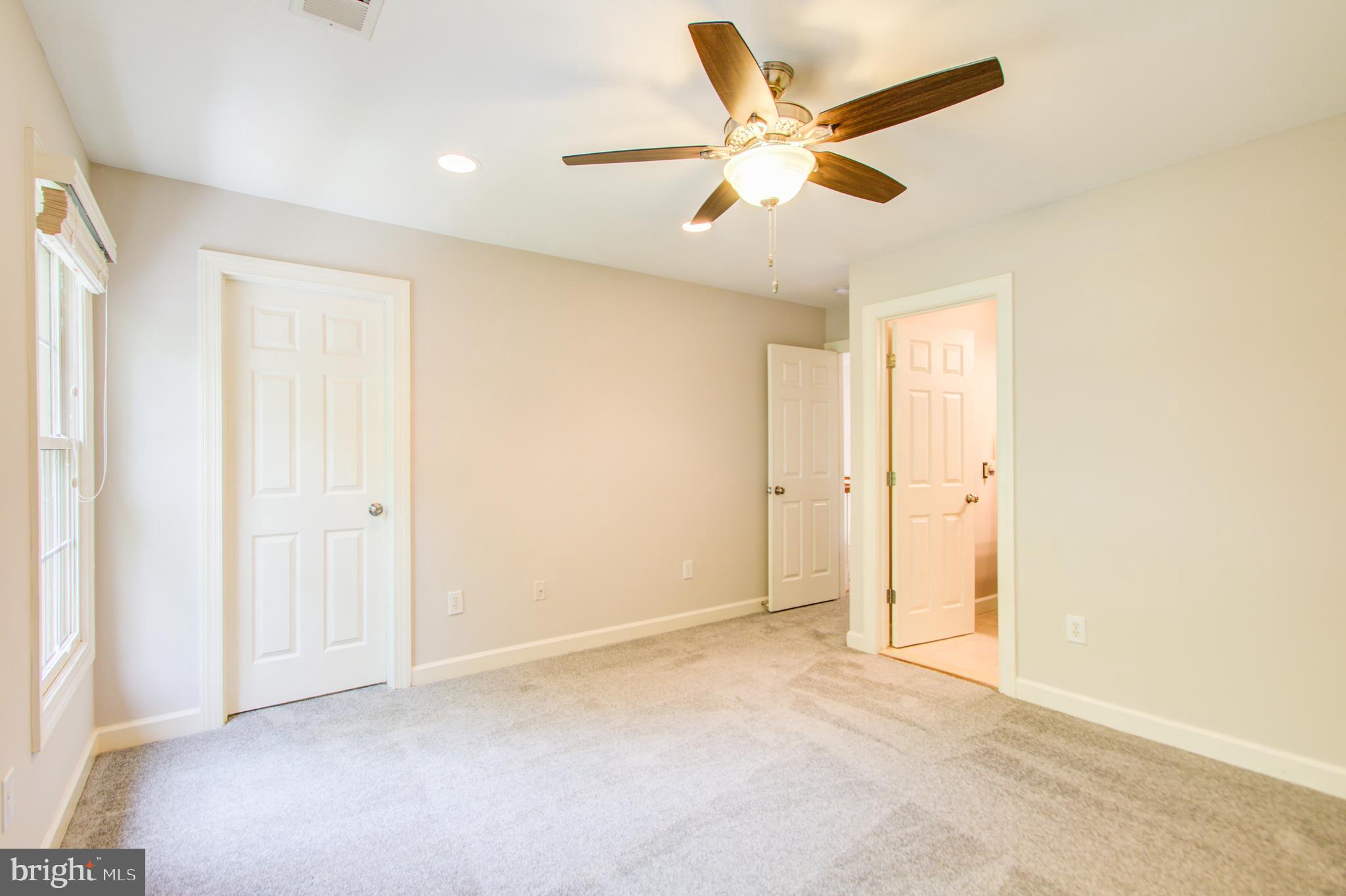 WILLOWS OF POTOMAC - Residential