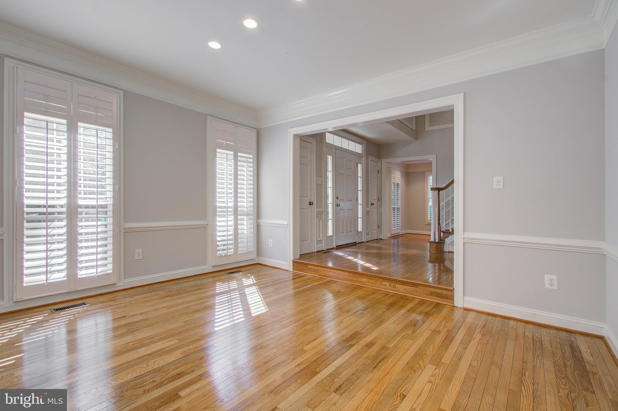 WILLOWS OF POTOMAC - Residential