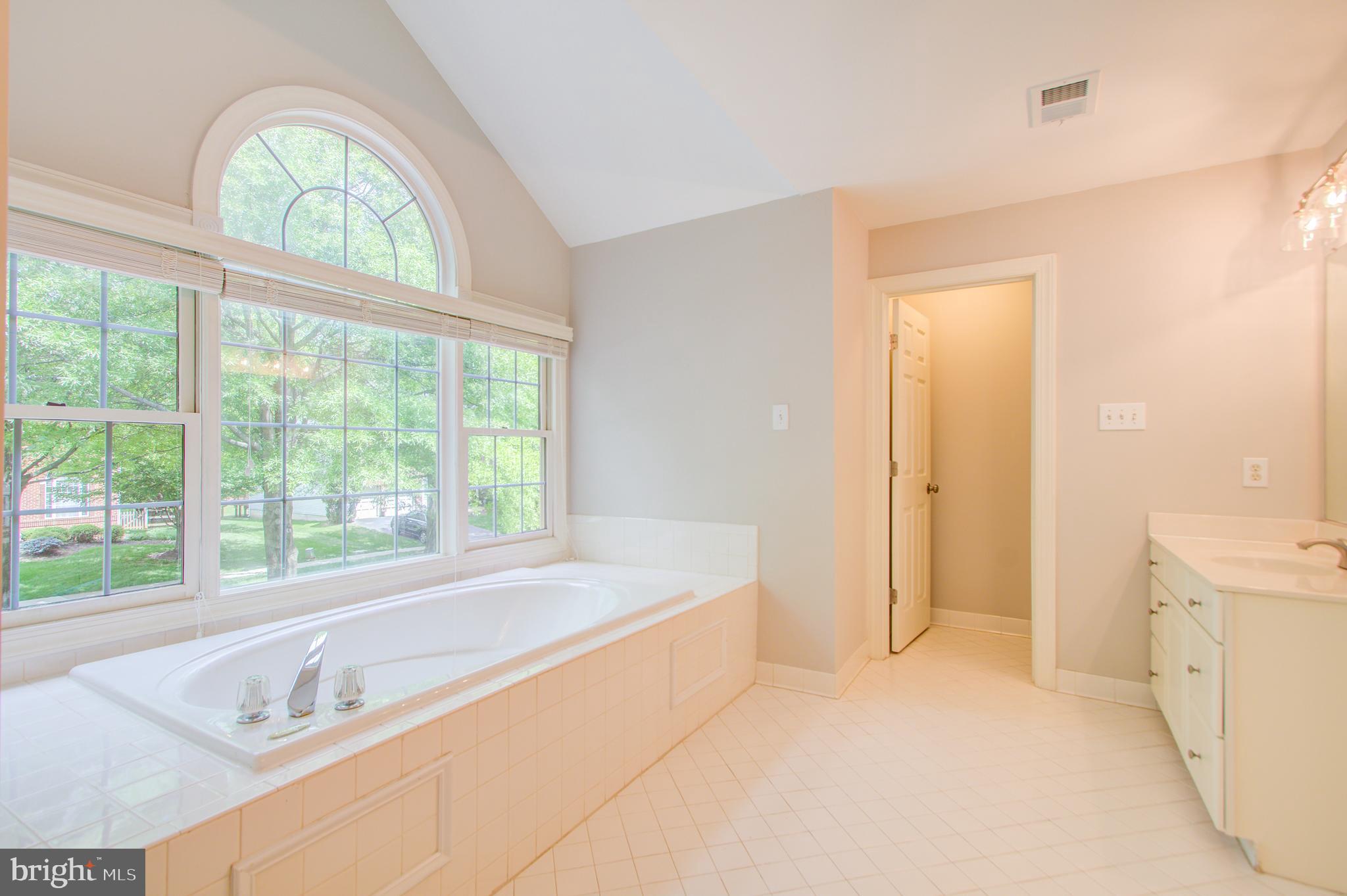 WILLOWS OF POTOMAC - Residential
