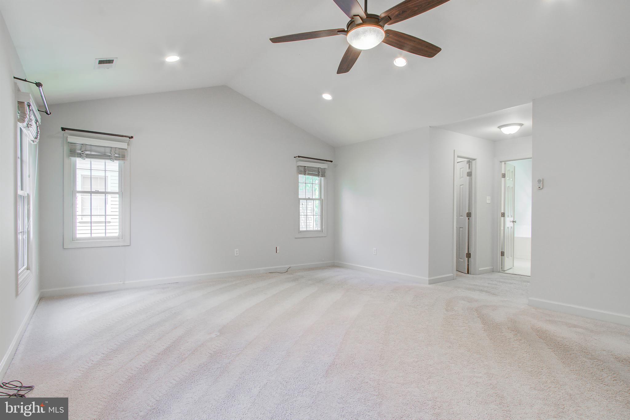 WILLOWS OF POTOMAC - Residential