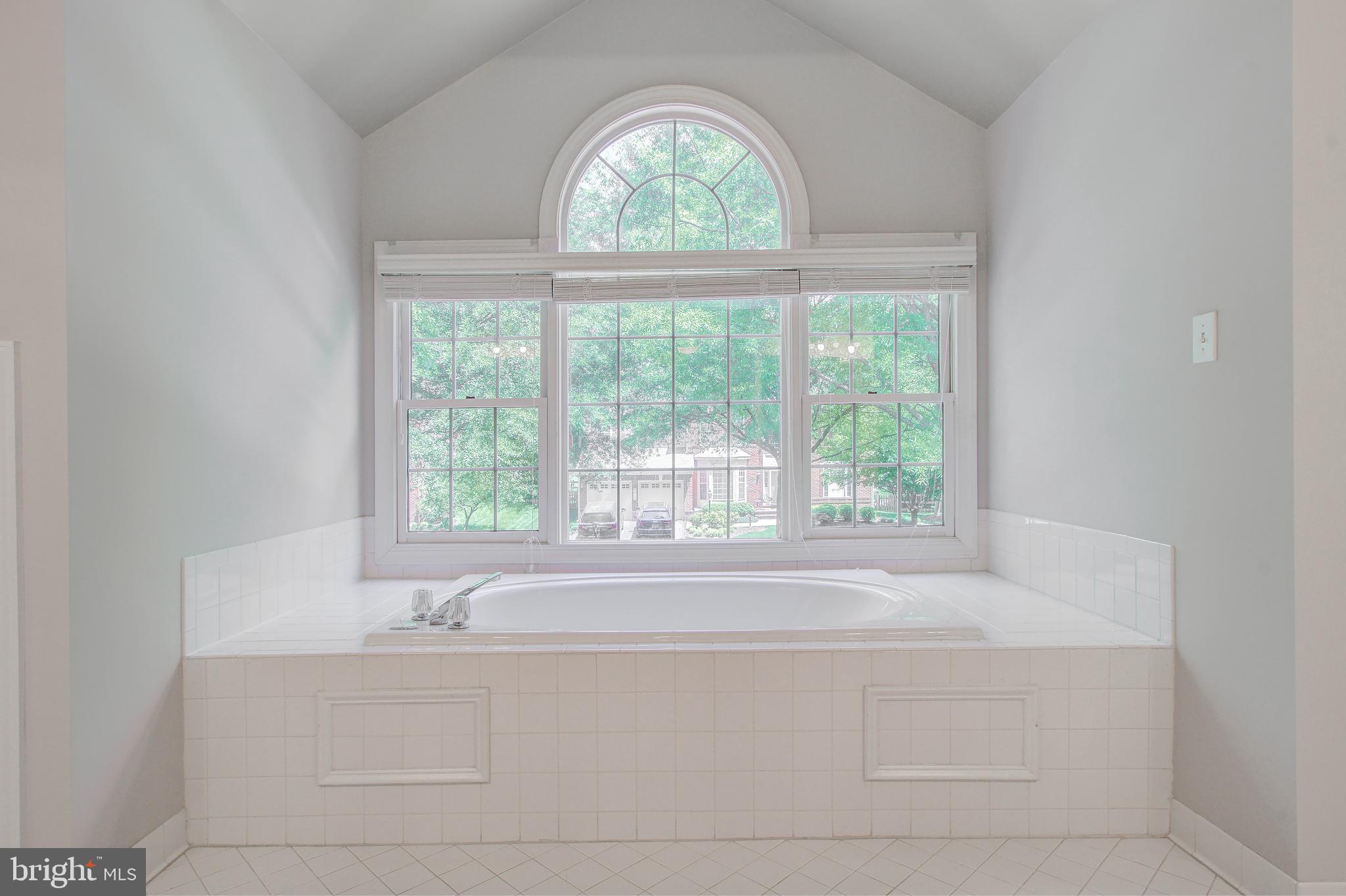 WILLOWS OF POTOMAC - Residential