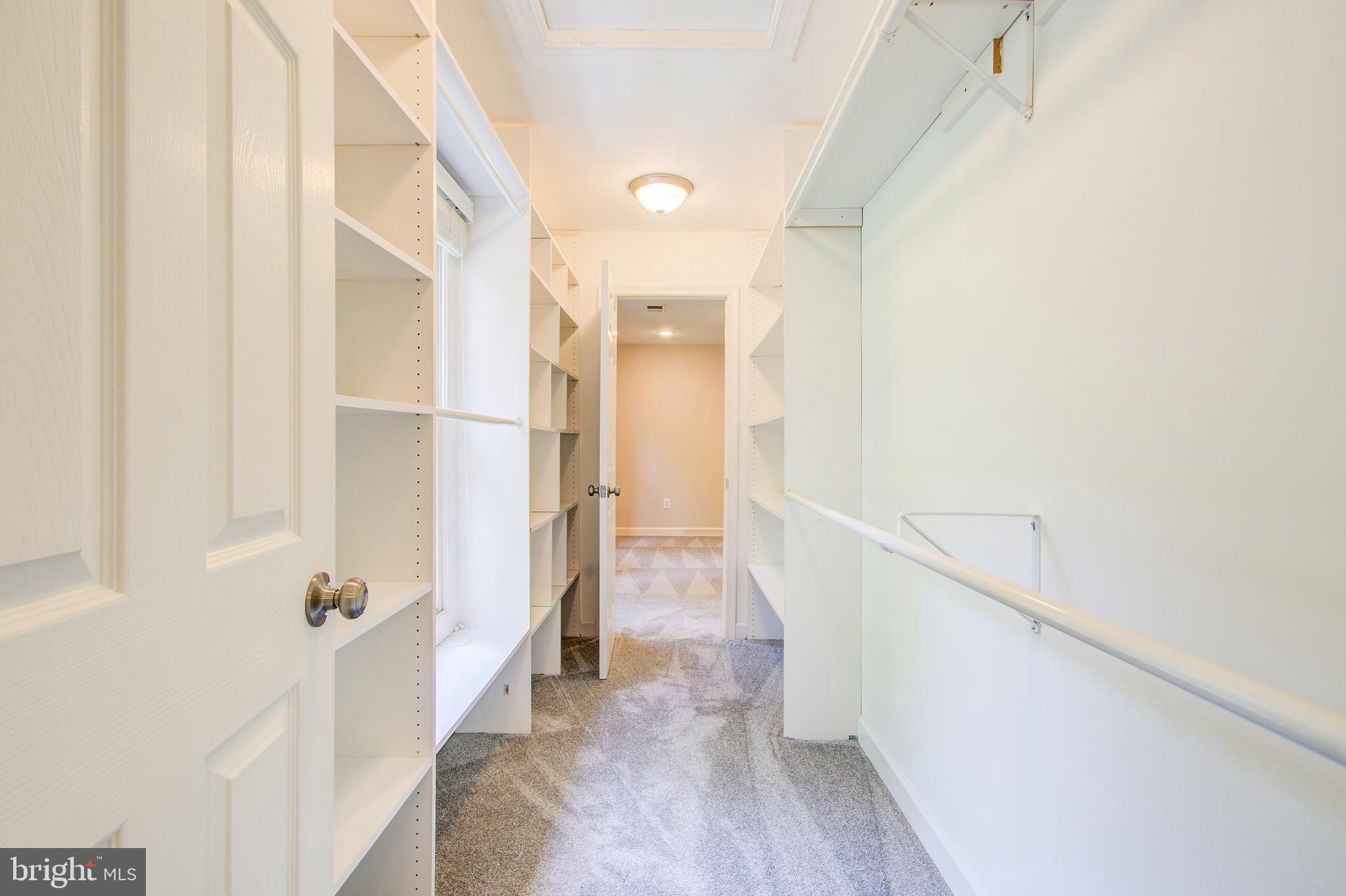 WILLOWS OF POTOMAC - Residential