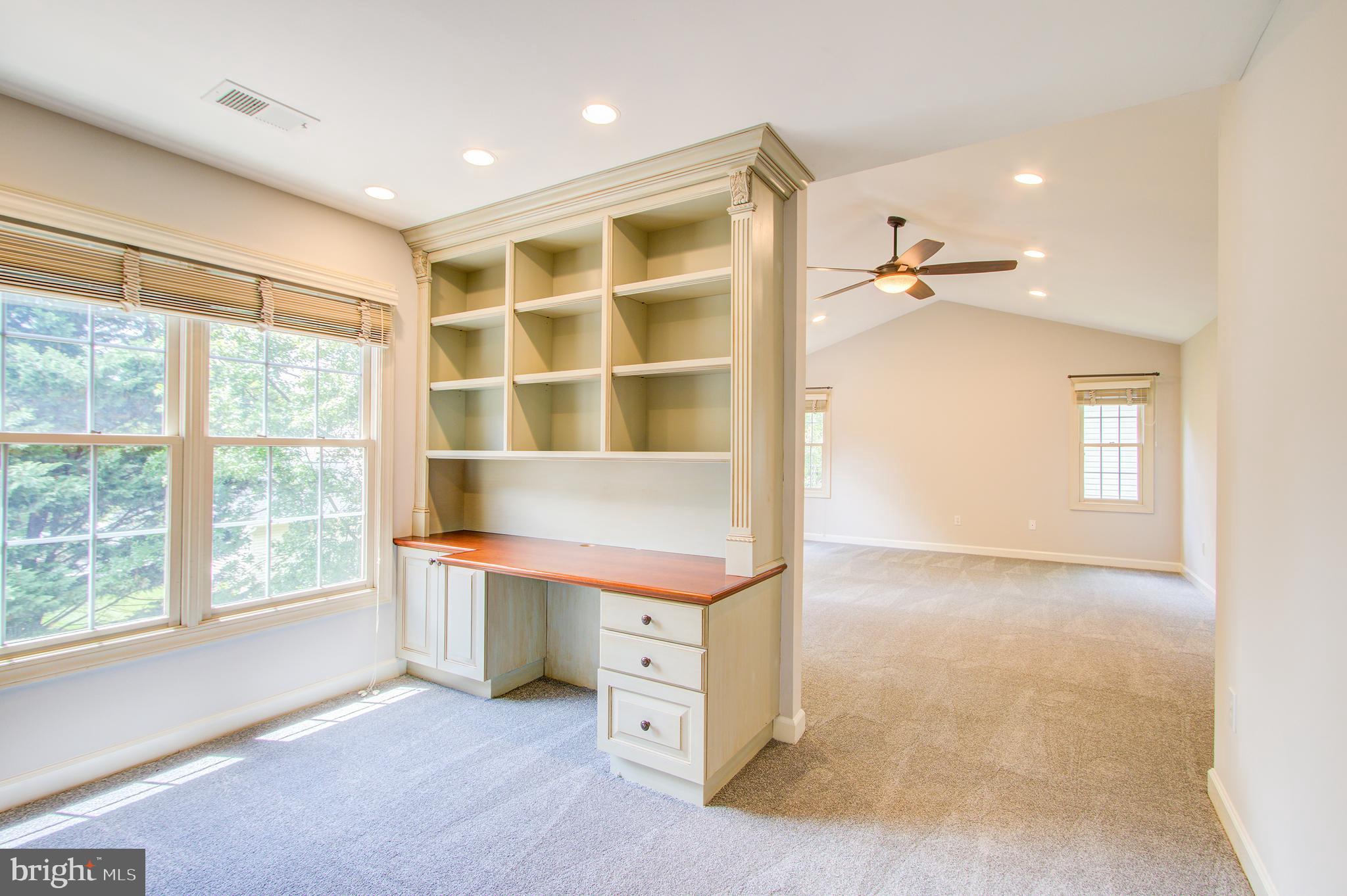 WILLOWS OF POTOMAC - Residential