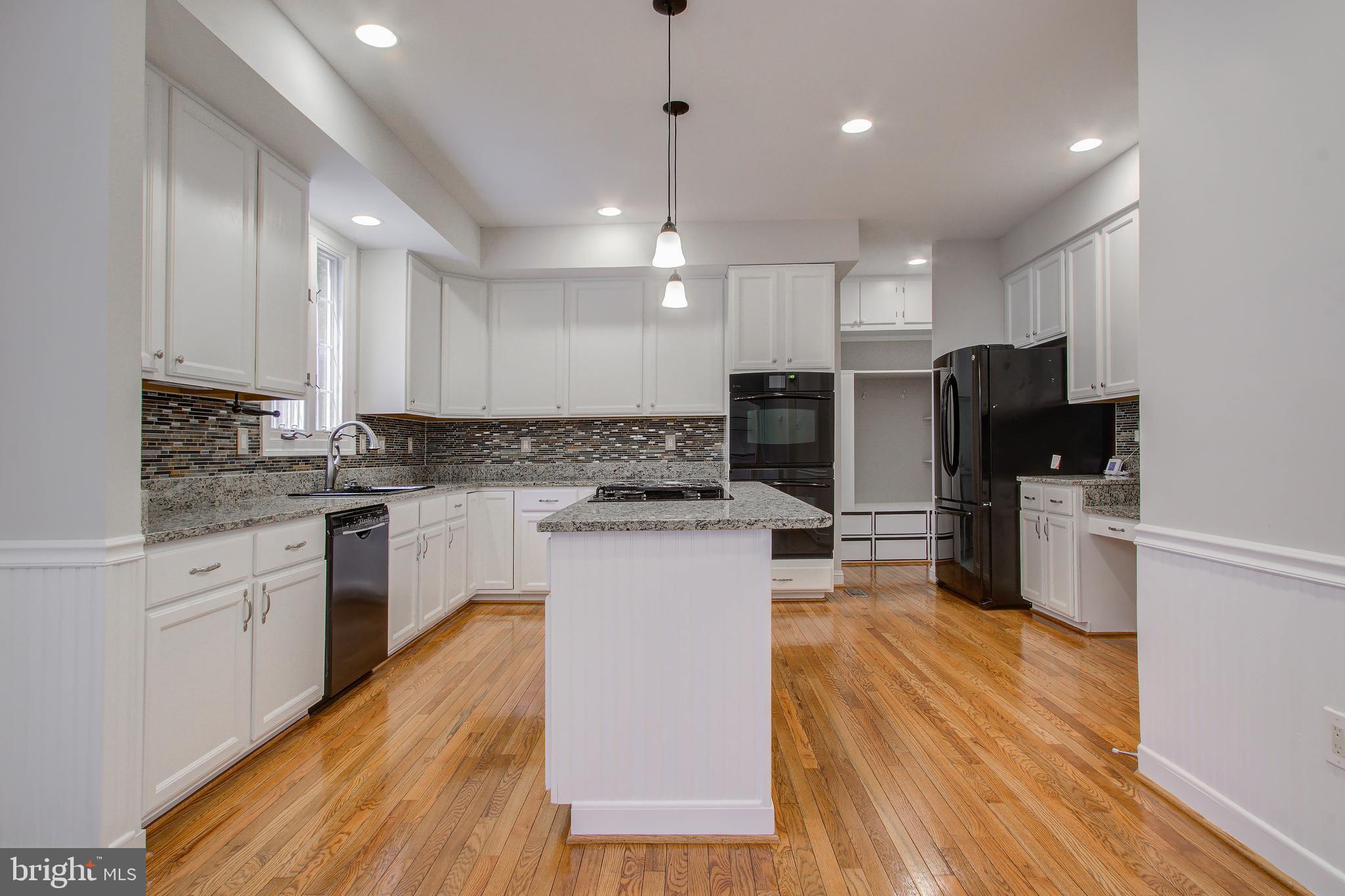 WILLOWS OF POTOMAC - Residential