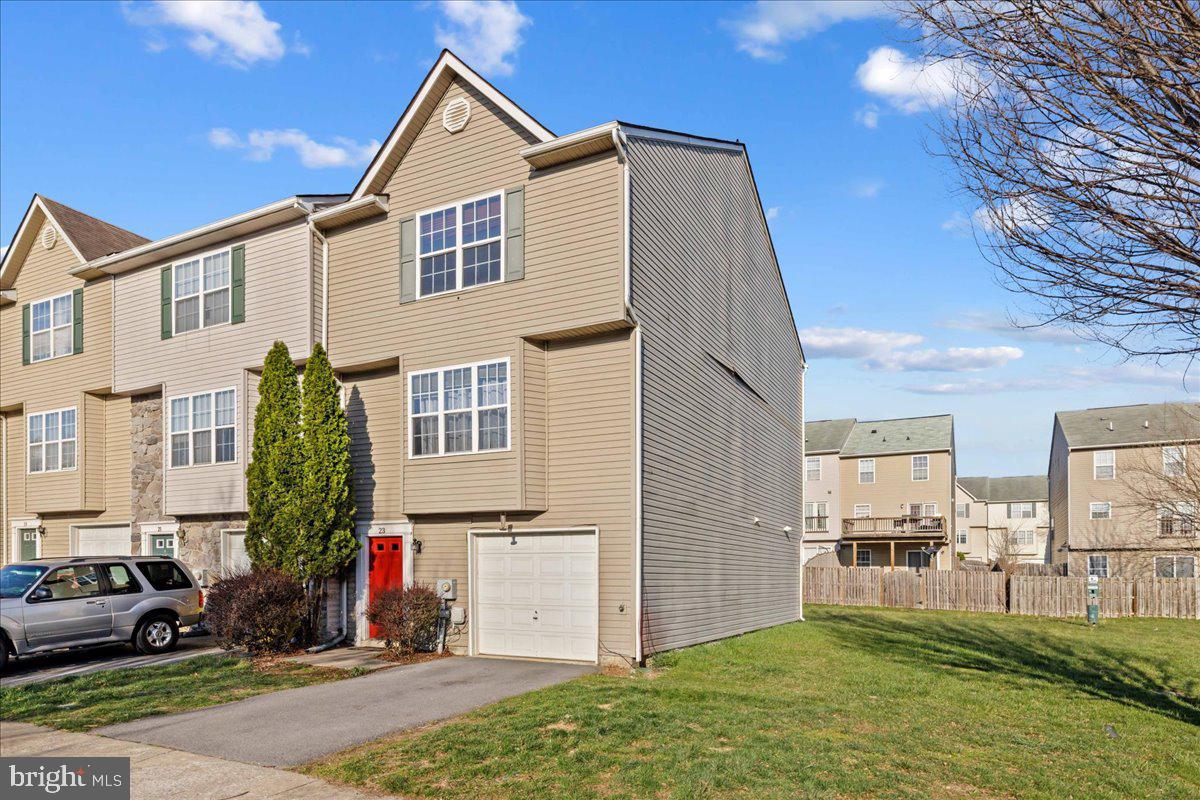 TOWNES OF INWOOD - Residential