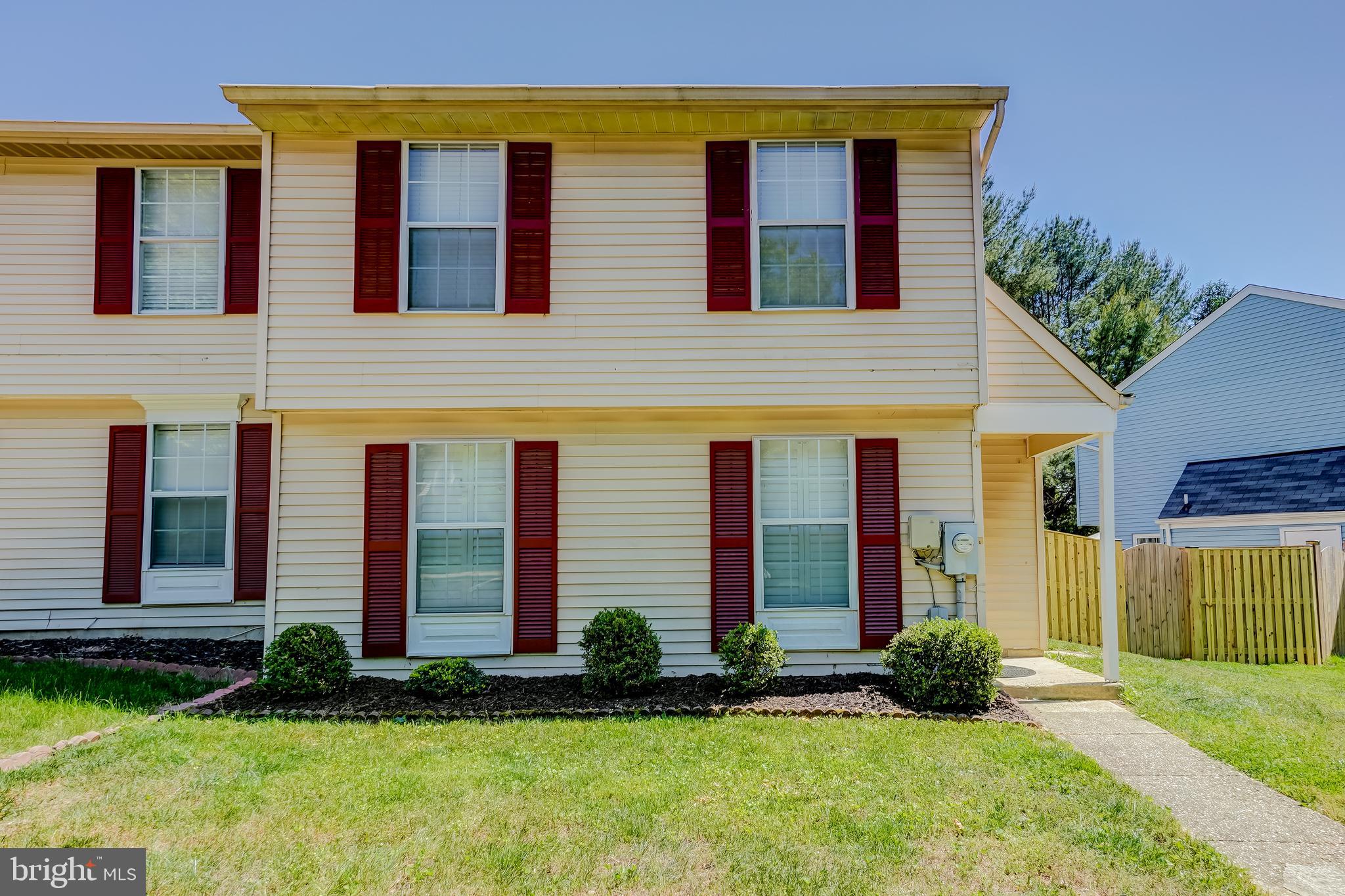 **Real estate agent is a listing service only, please contact PM company for all inquiries.**
 ***Minimum credit score of 650 and minimum household income of 3x rent ***
 For rent is this large, open and clean townhome in the heart of Bowie. Boasting large bedrooms w/ two separate bathrooms, laundry and half bath on the first level, a nice deck and wonderful location. Pets considered on case by case basis.  If below 680 credit score, consider asking a parent or co-signer to apply with you on your behalf. All adults on lease must apply separately, the application link is here: apply.link/3uiOU1b