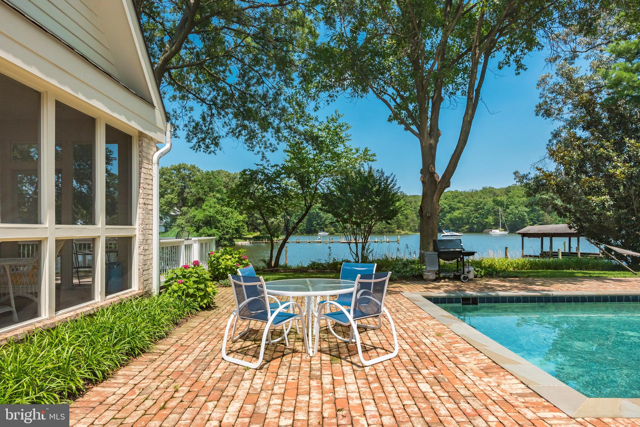 WIMBLEDON FARMS - Residential