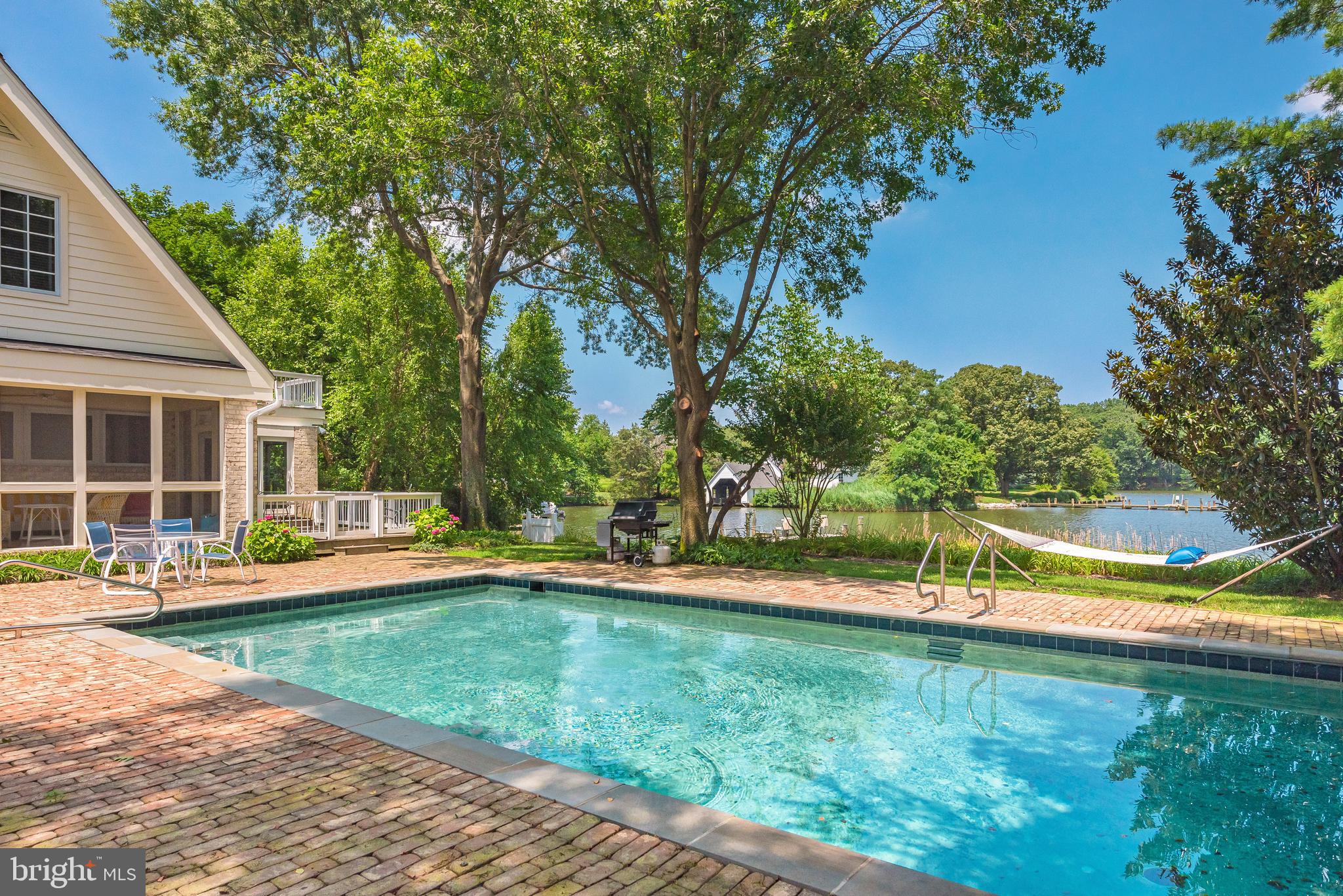 WIMBLEDON FARMS - Residential
