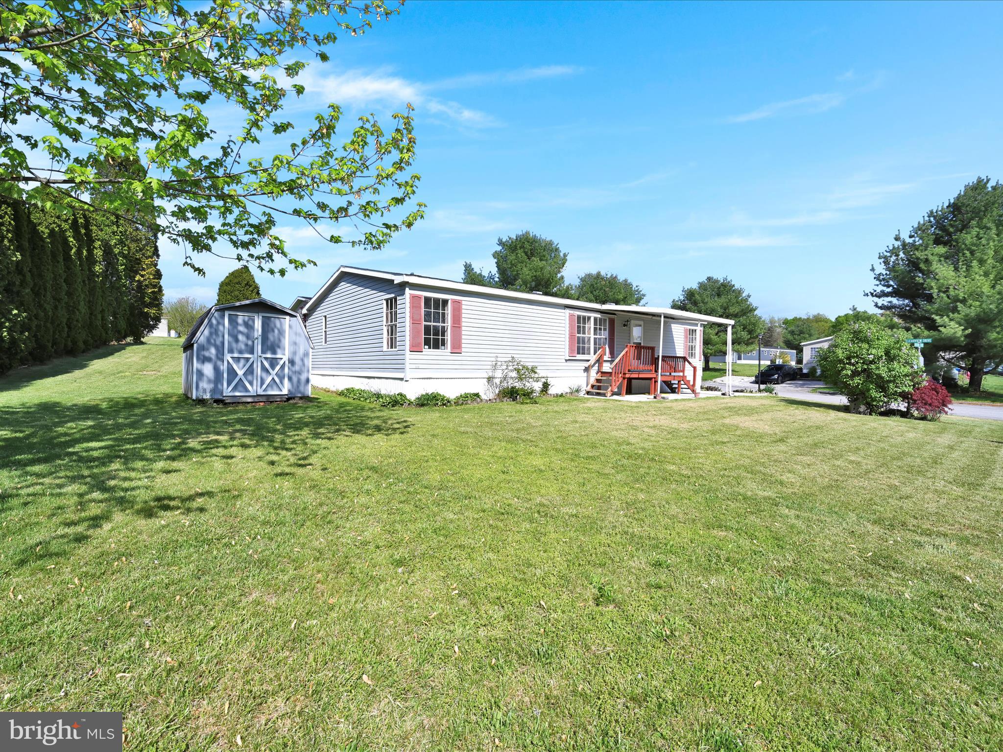 NEWBERRY FARMS - Residential