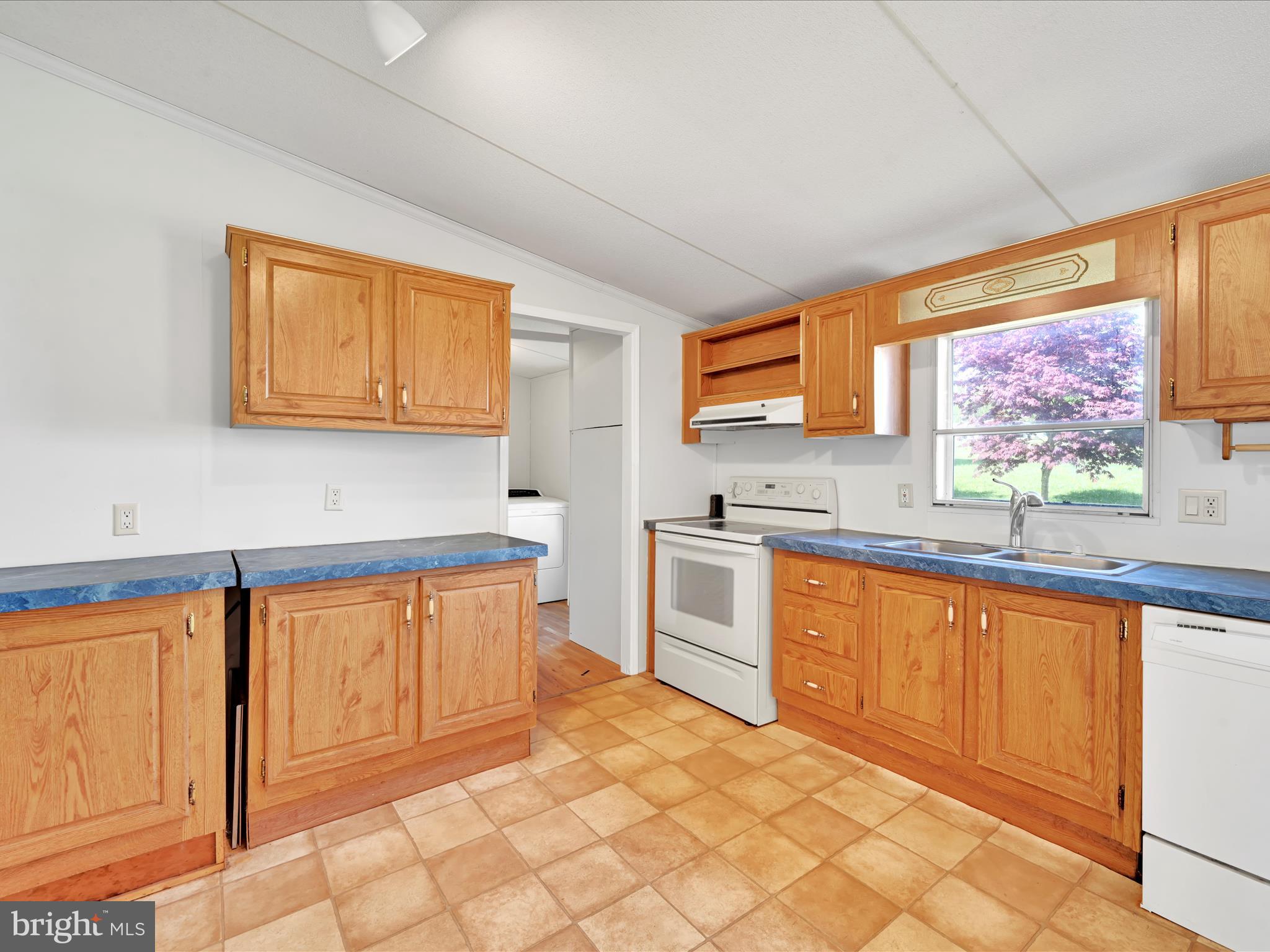 NEWBERRY FARMS - Residential