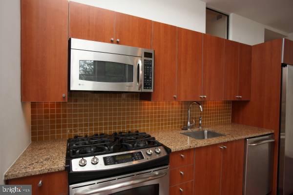 WASHINGTON SQ - Residential