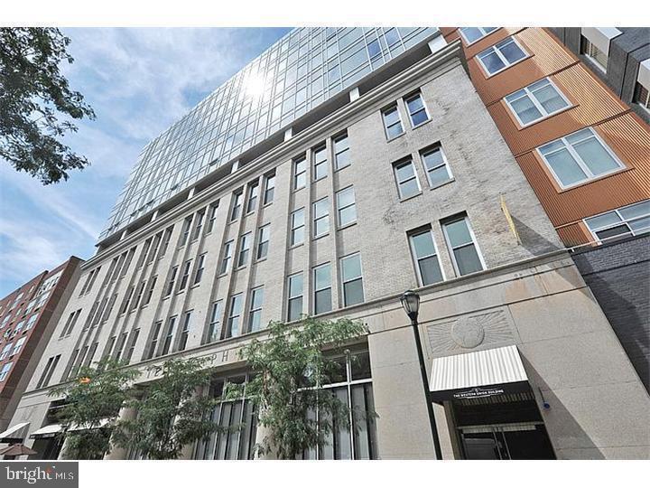 Great layout on this pied a terre.  Hardwood flooring. Gas cooking.  parking for a sedan under 60 in tall is available for 30,000. .storage available for 15,000.  Some of the images have been virtually enhanced.