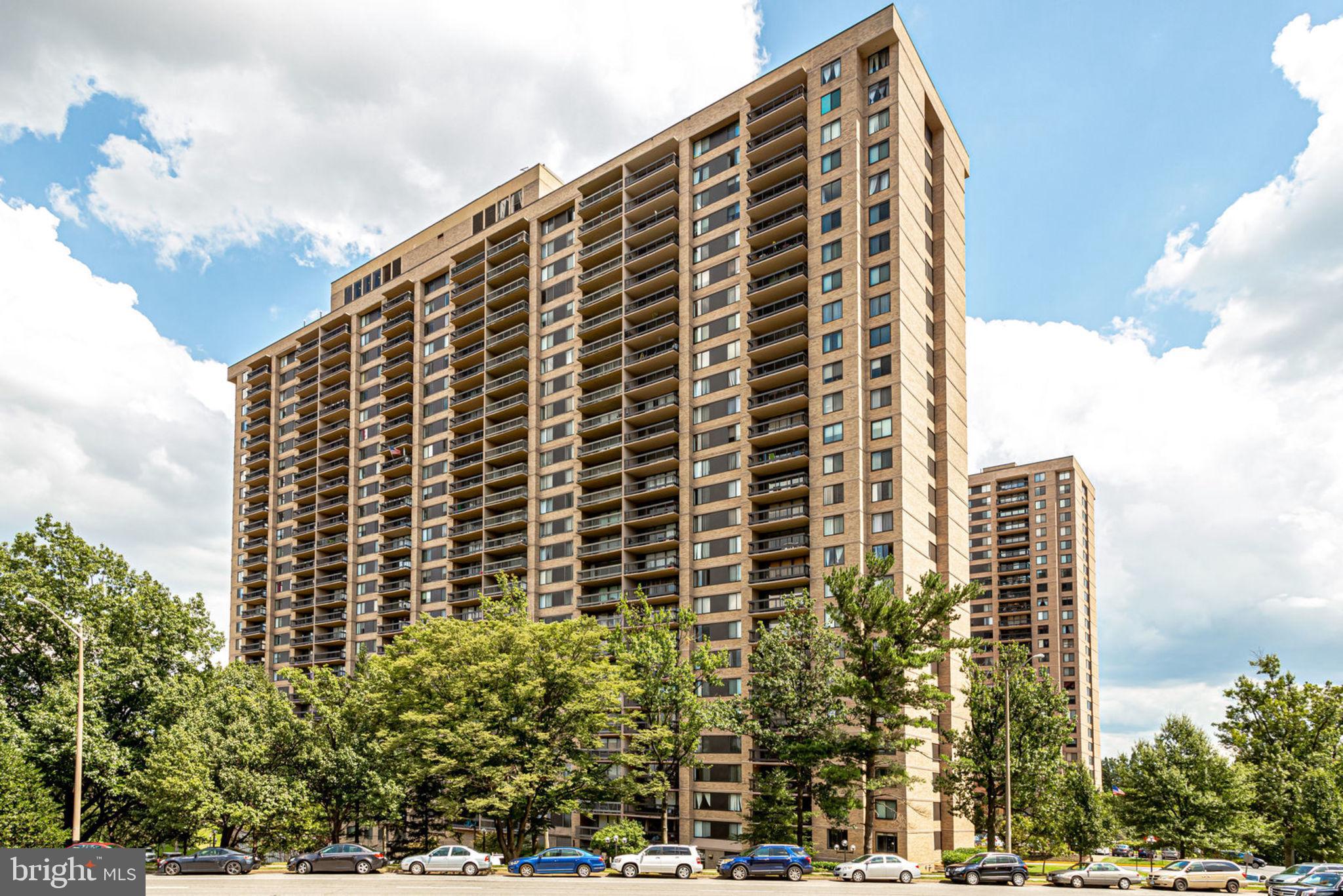 SKYLINE PLAZA - Residential