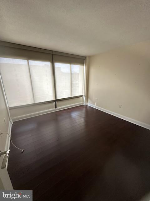 LOGAN SQUARE - Residential